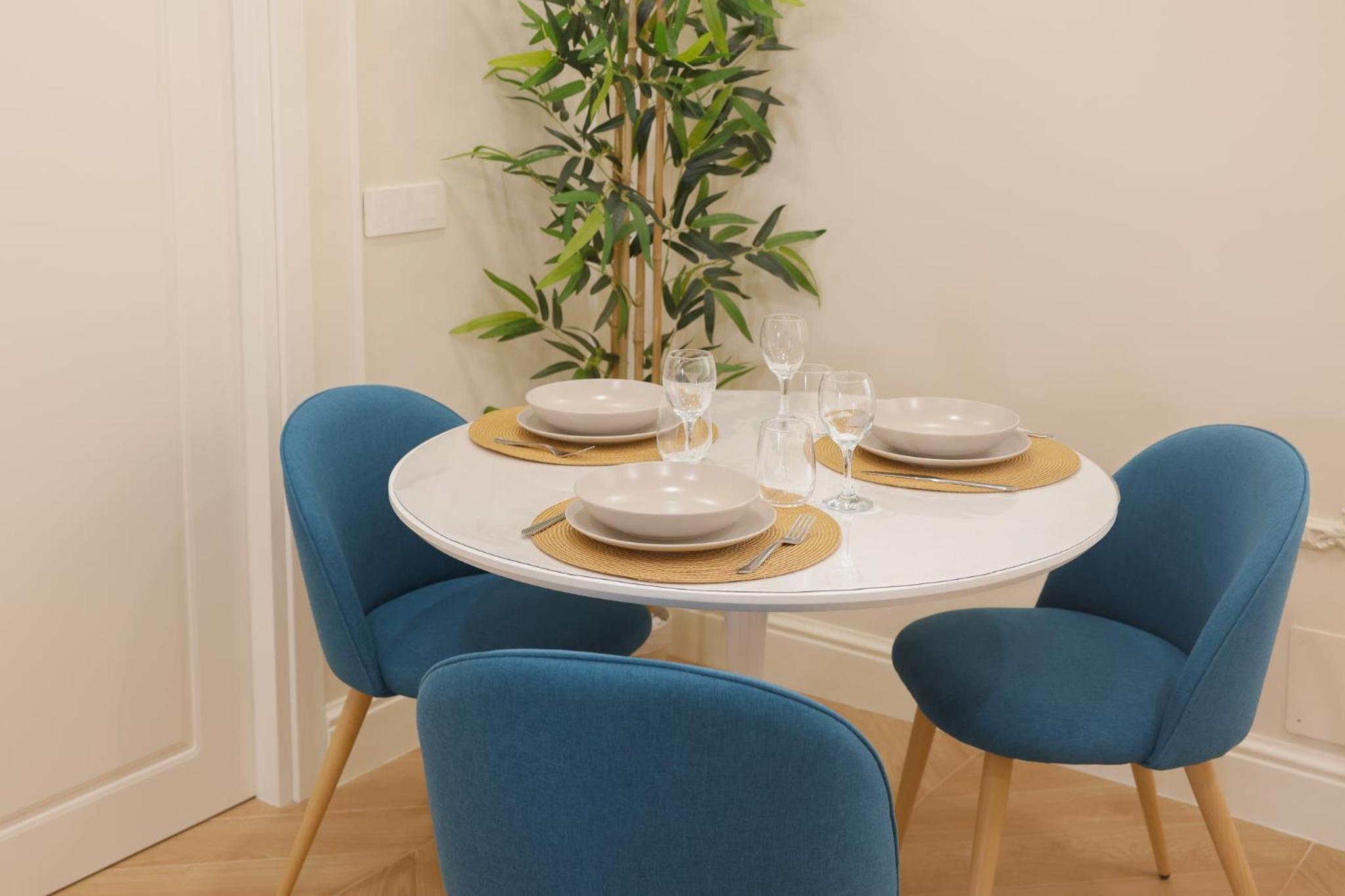 SOFIA Suites & Rooms
