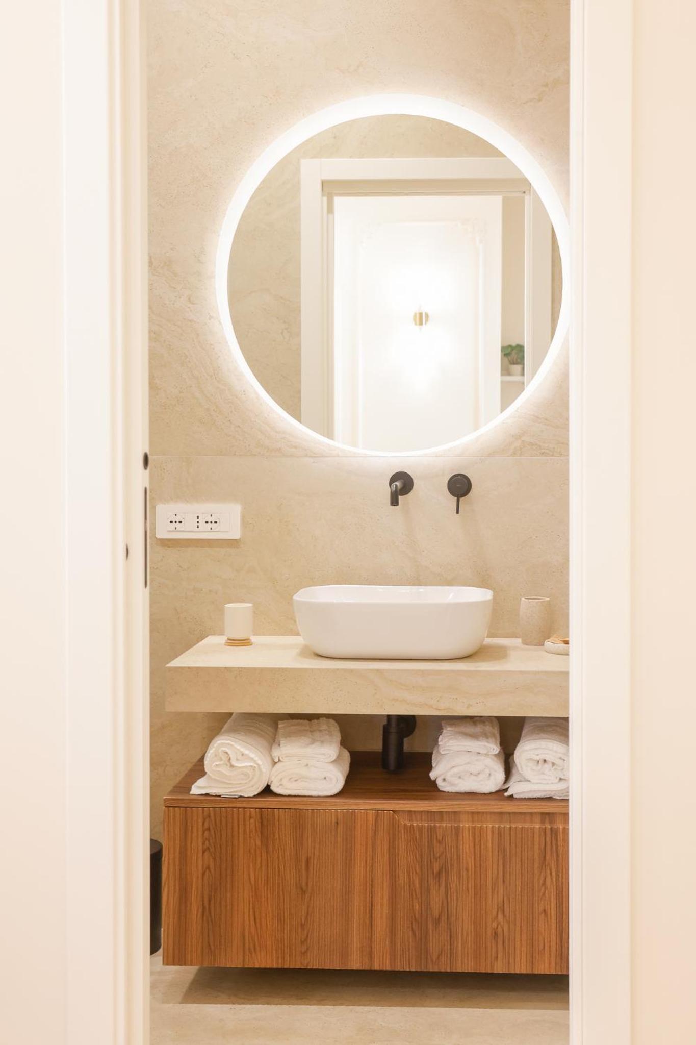 SOFIA Suites & Rooms