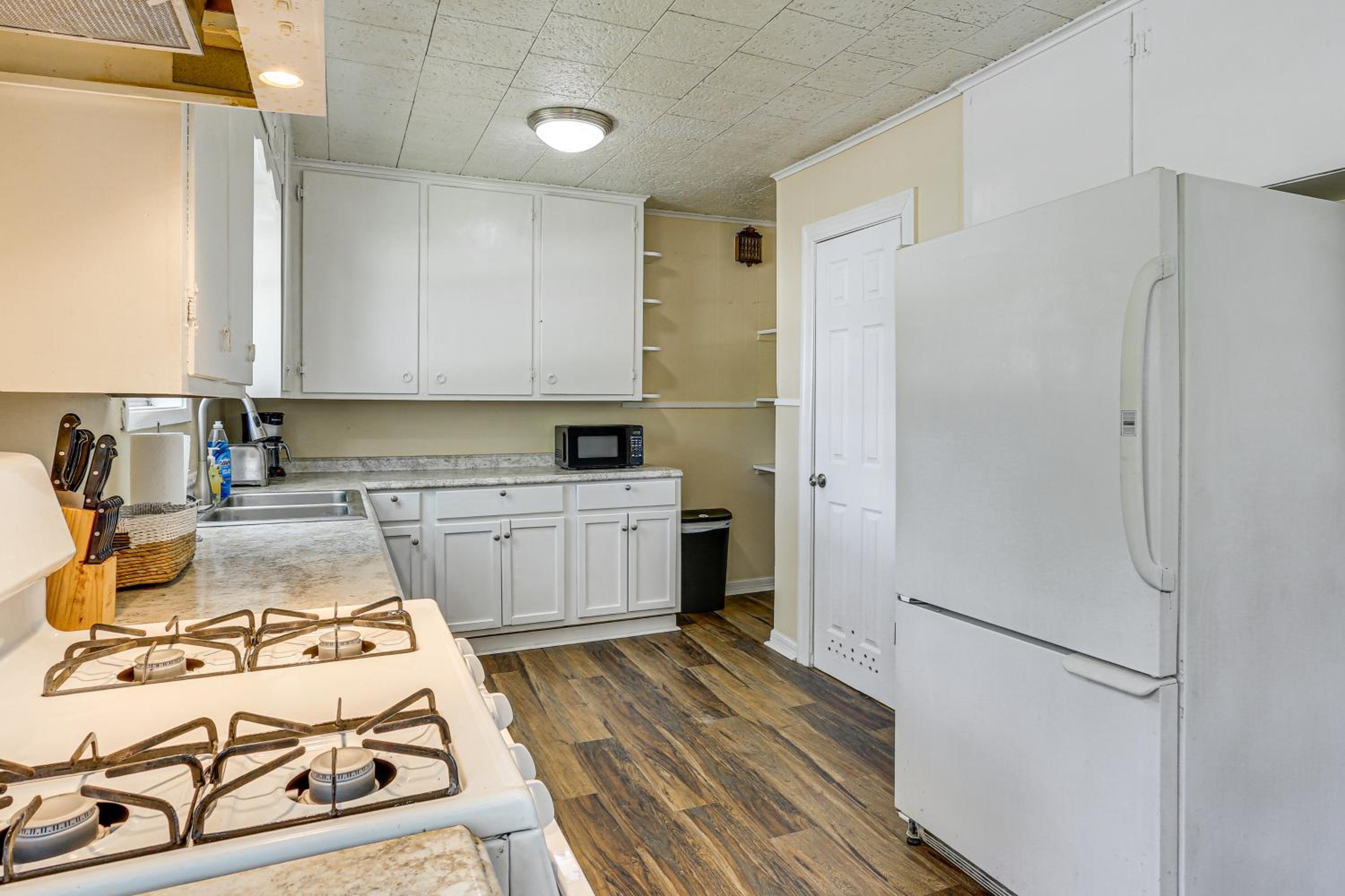 Fish and Explore Port Arthur Apt Near Sabine Lake!