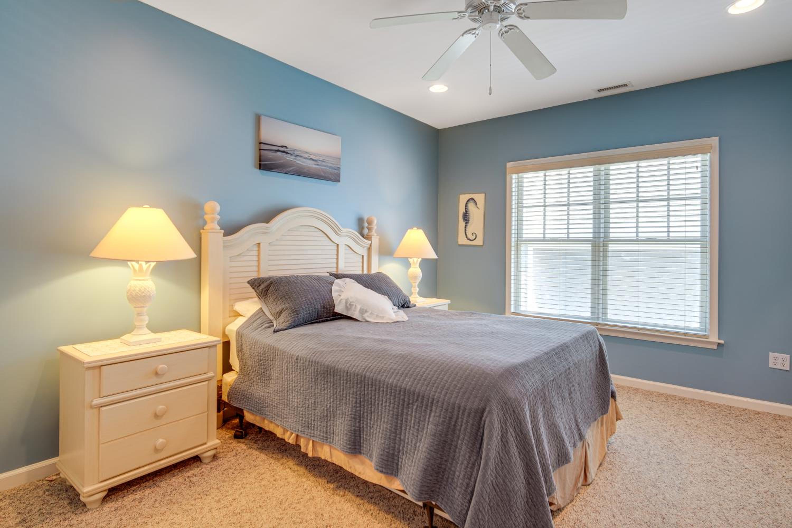 2 Blocks to Beach Cozy Retreat in Wildwood!