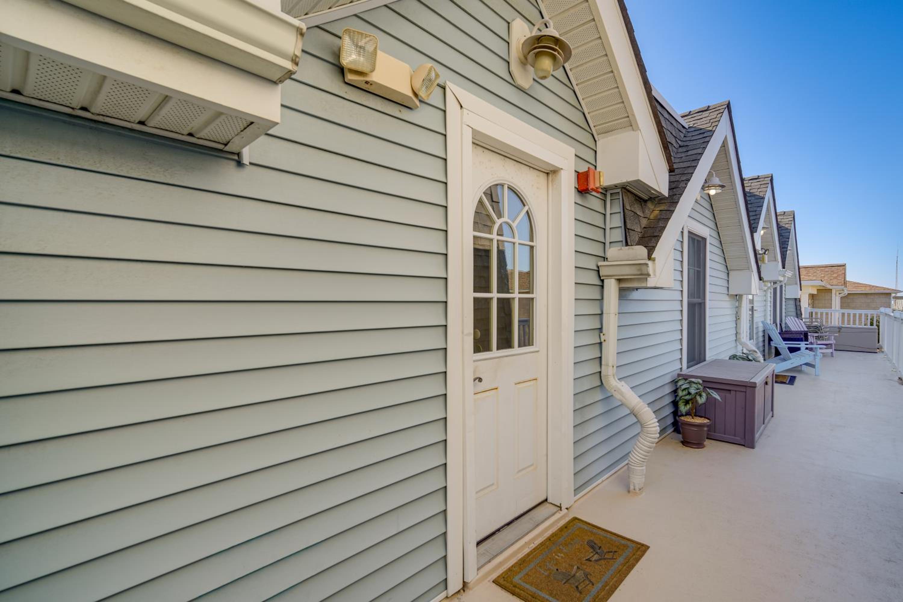 2 Blocks to Beach Cozy Retreat in Wildwood!