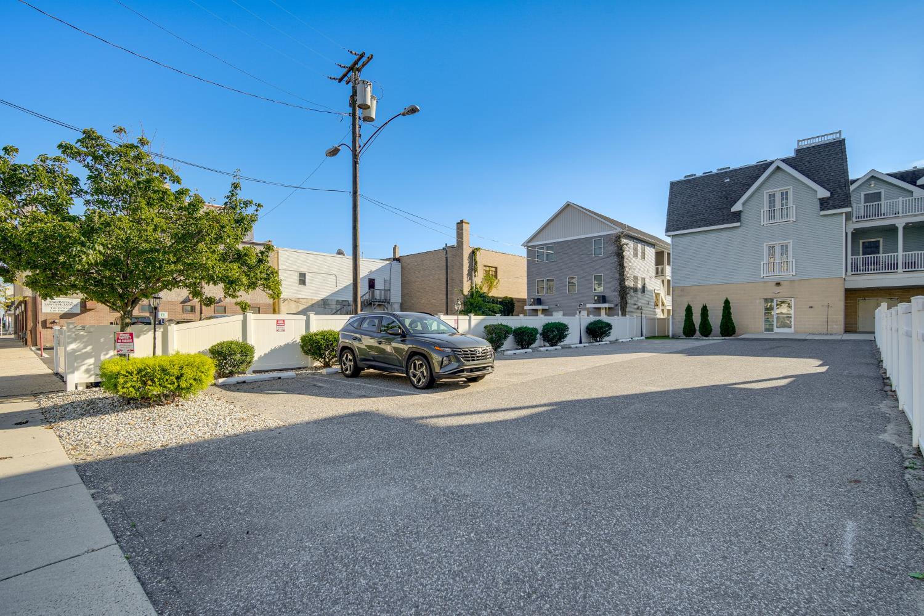 2 Blocks to Beach Cozy Retreat in Wildwood!