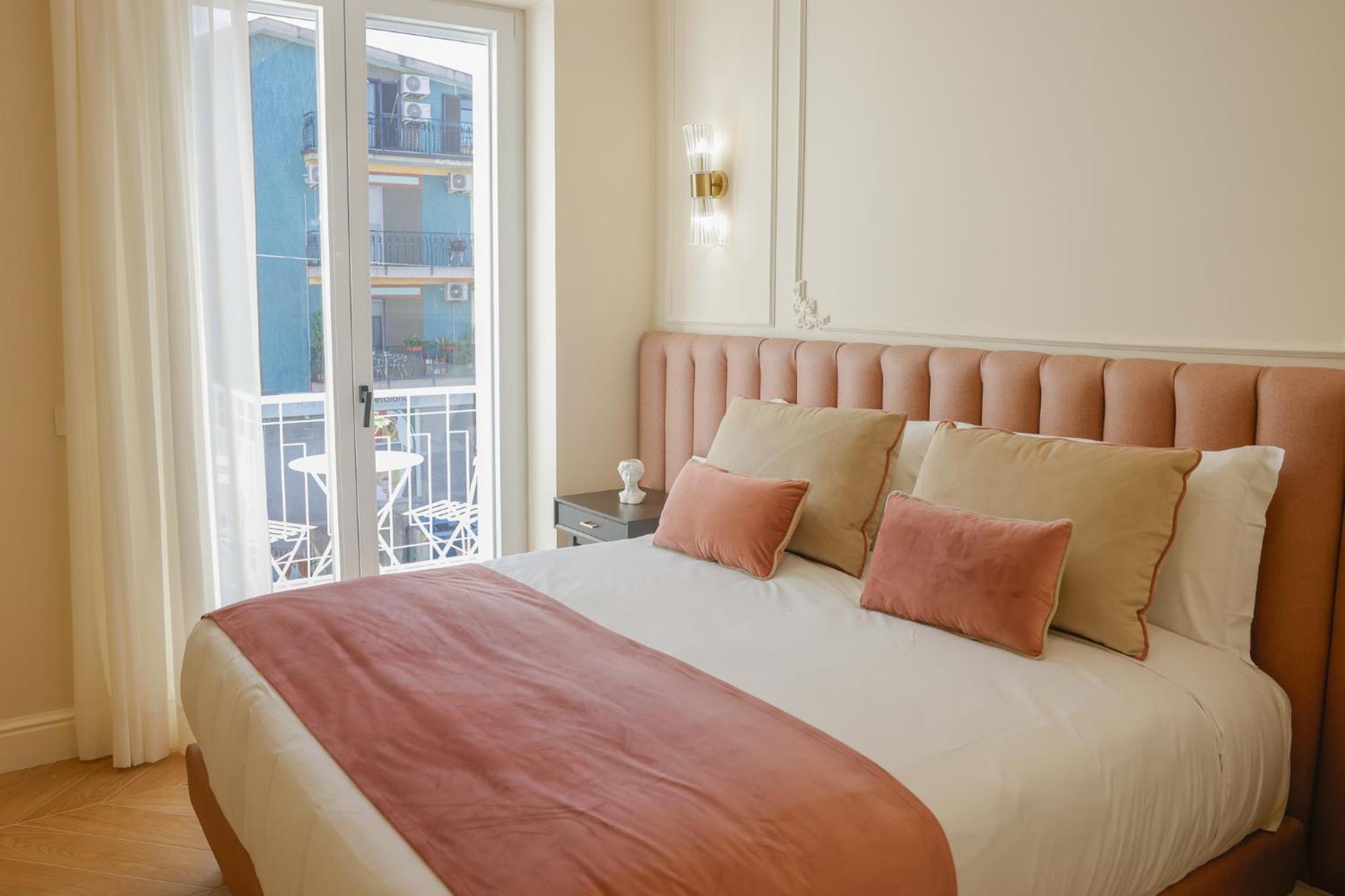 SOFIA Suites & Rooms