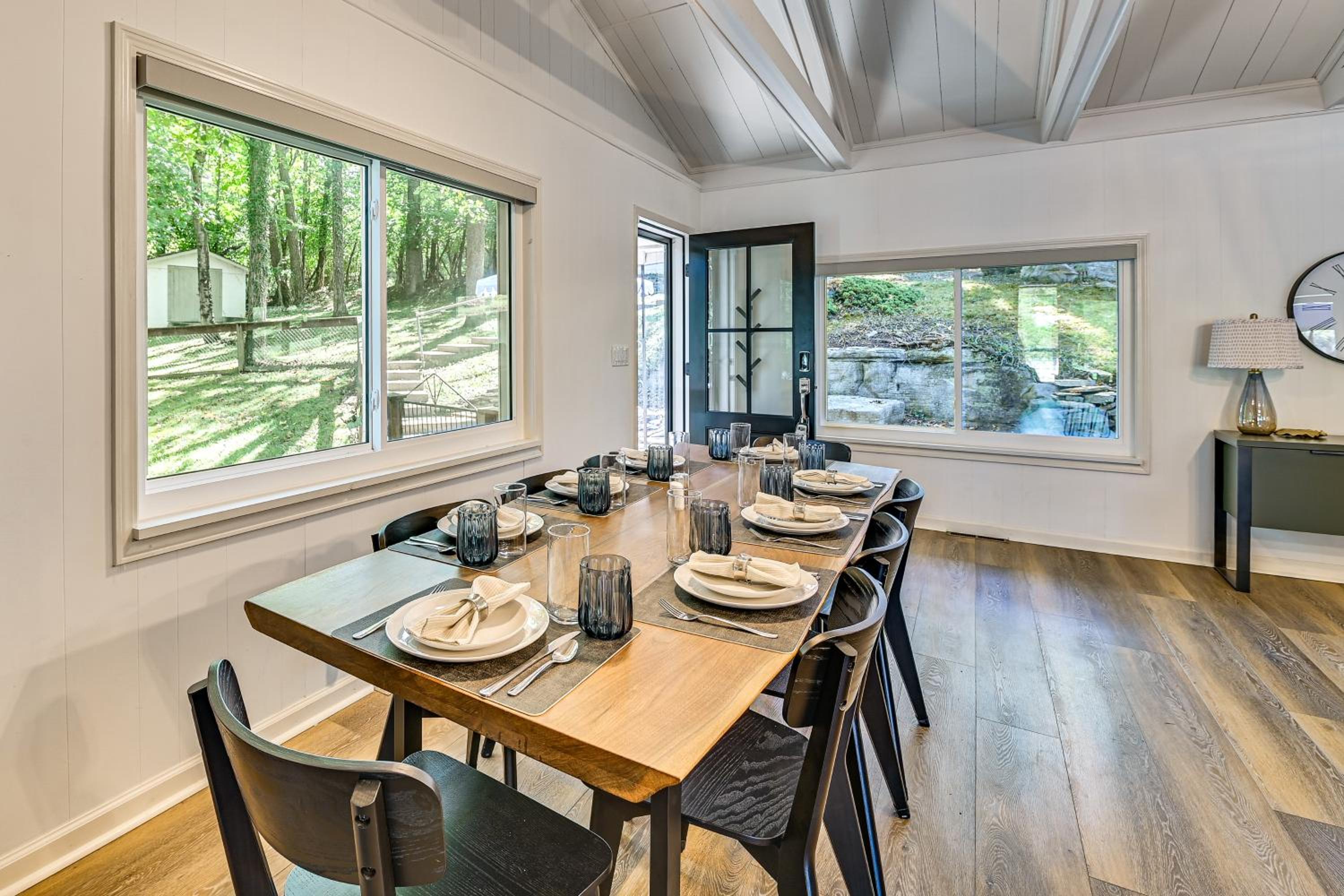 Herrington Lake Retreat with Dock, 1 Mi to Marina!