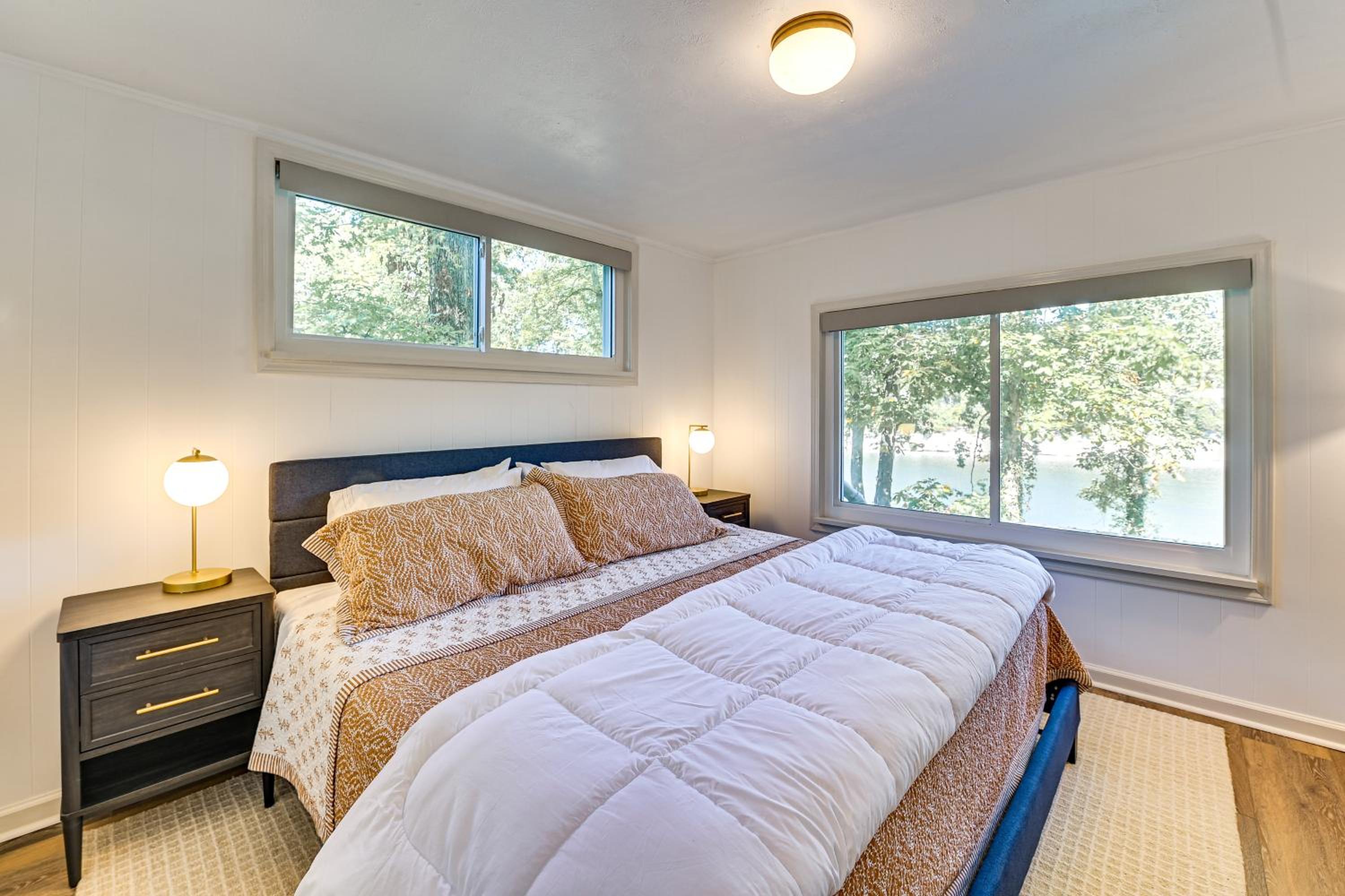 Herrington Lake Retreat with Dock, 1 Mi to Marina!