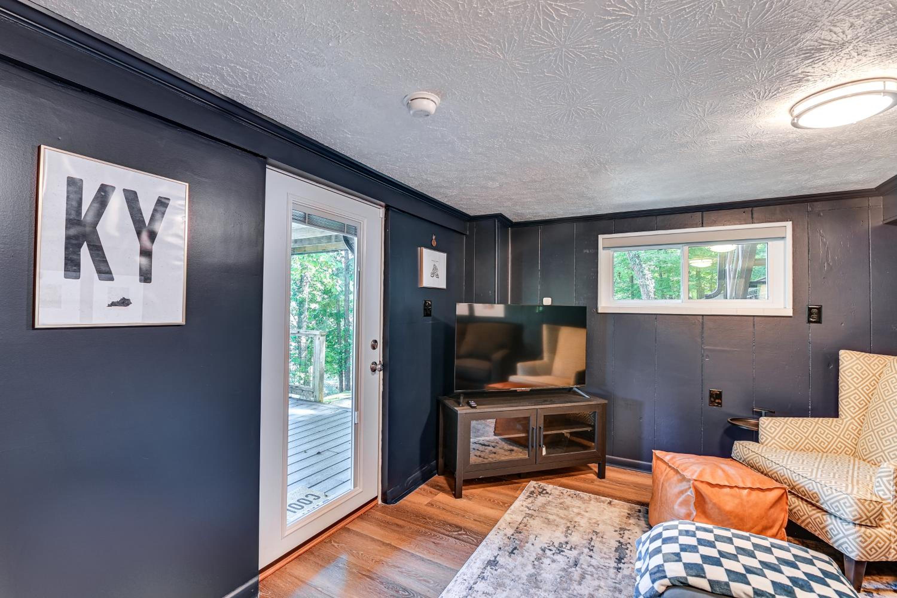 Herrington Lake Retreat with Dock, 1 Mi to Marina!
