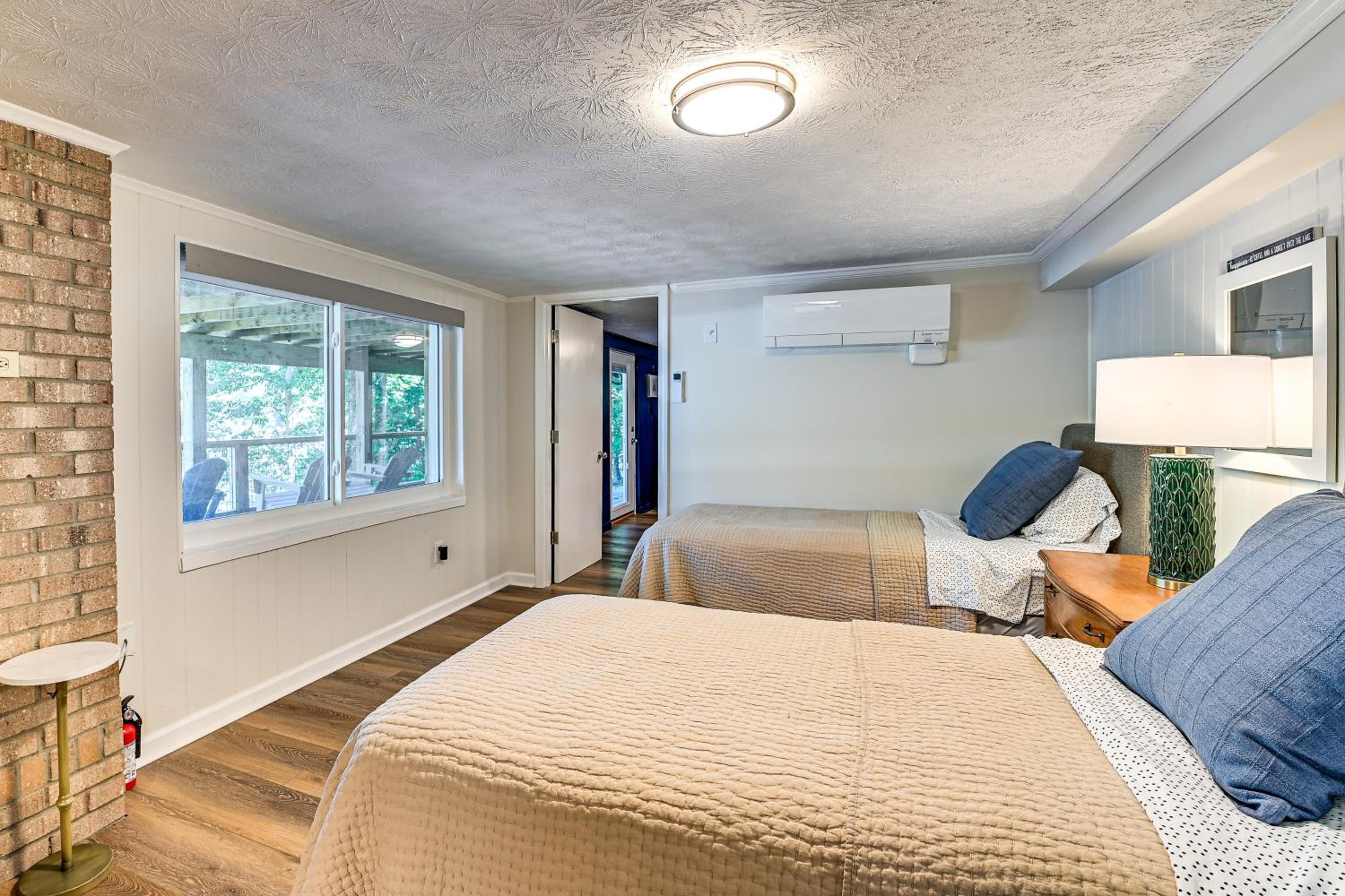 Herrington Lake Retreat with Dock, 1 Mi to Marina!