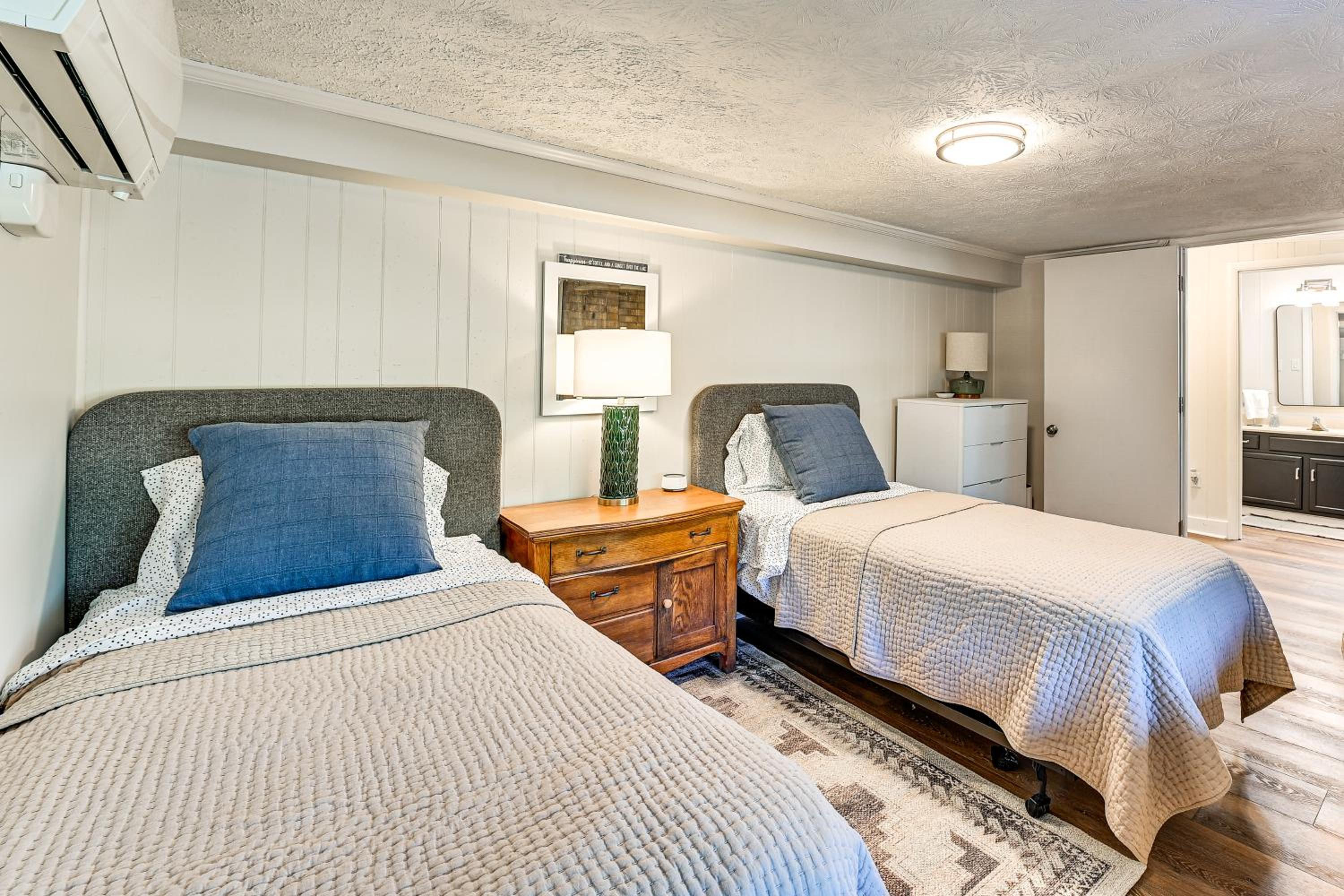 Herrington Lake Retreat with Dock, 1 Mi to Marina!
