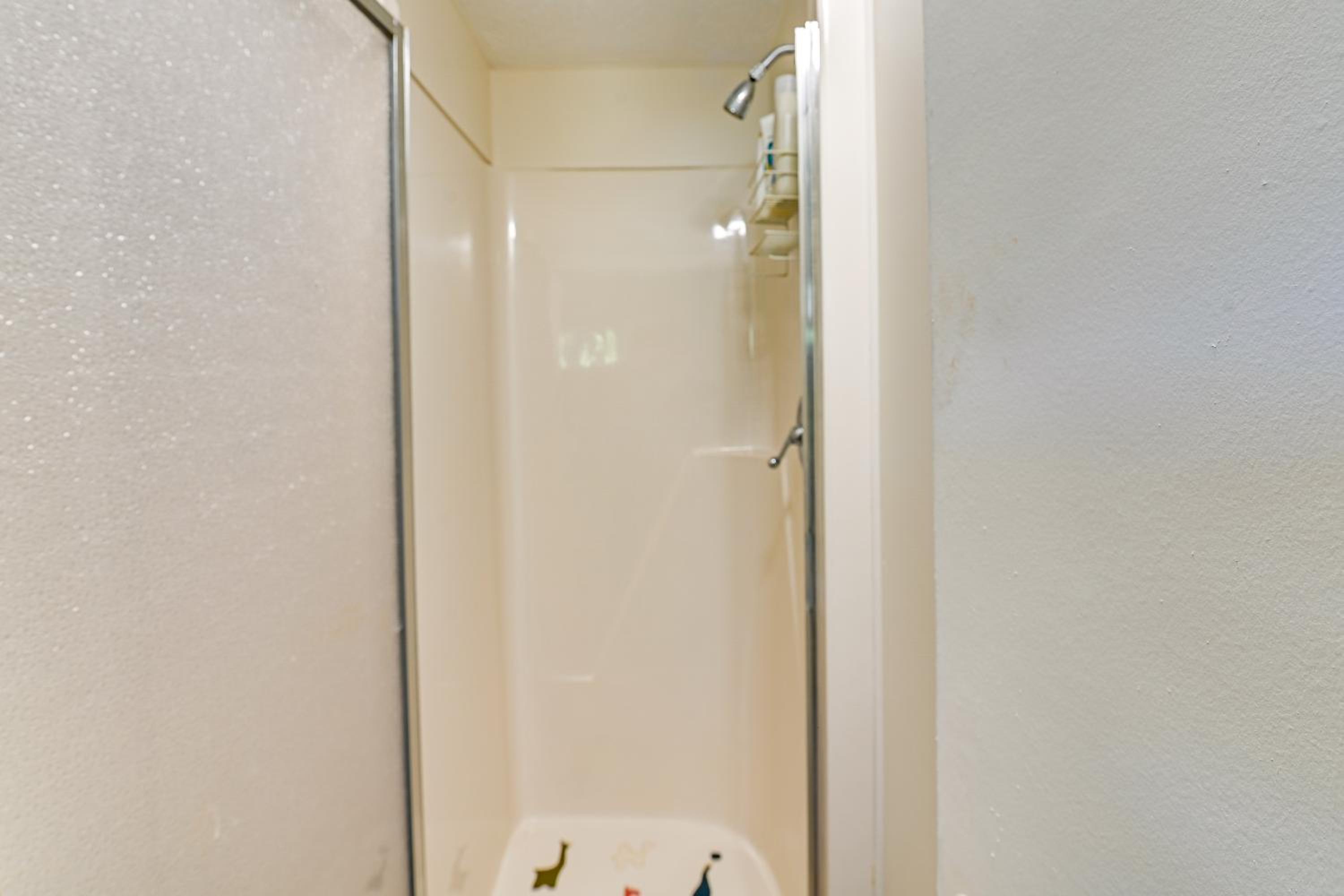 Herrington Lake Retreat with Dock, 1 Mi to Marina!