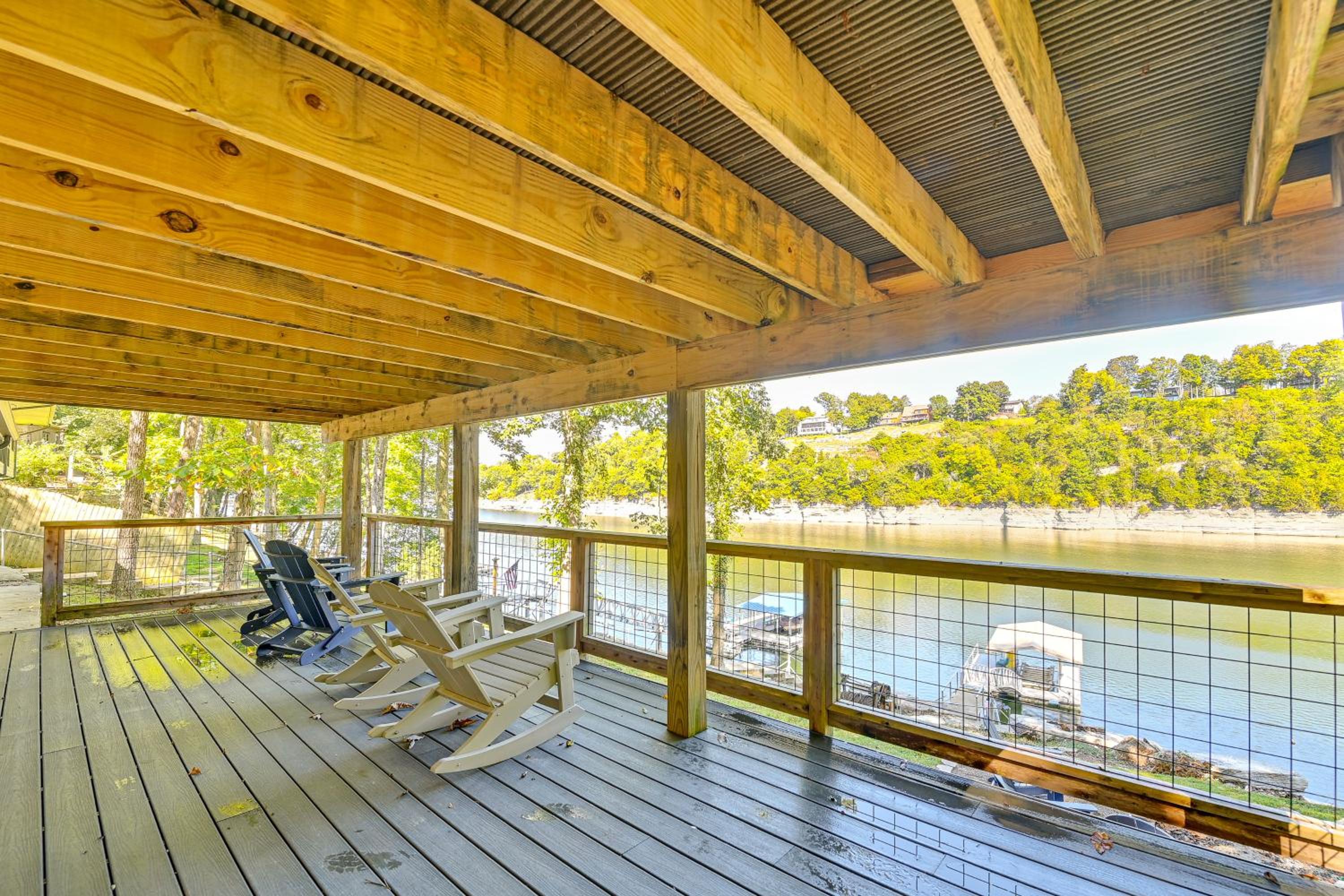 Herrington Lake Retreat with Dock, 1 Mi to Marina!