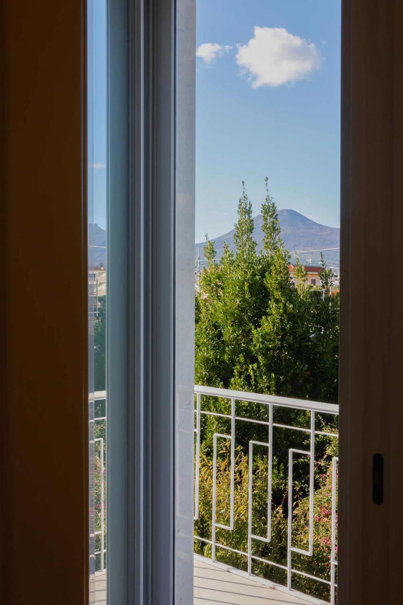 SOFIA Suites & Rooms