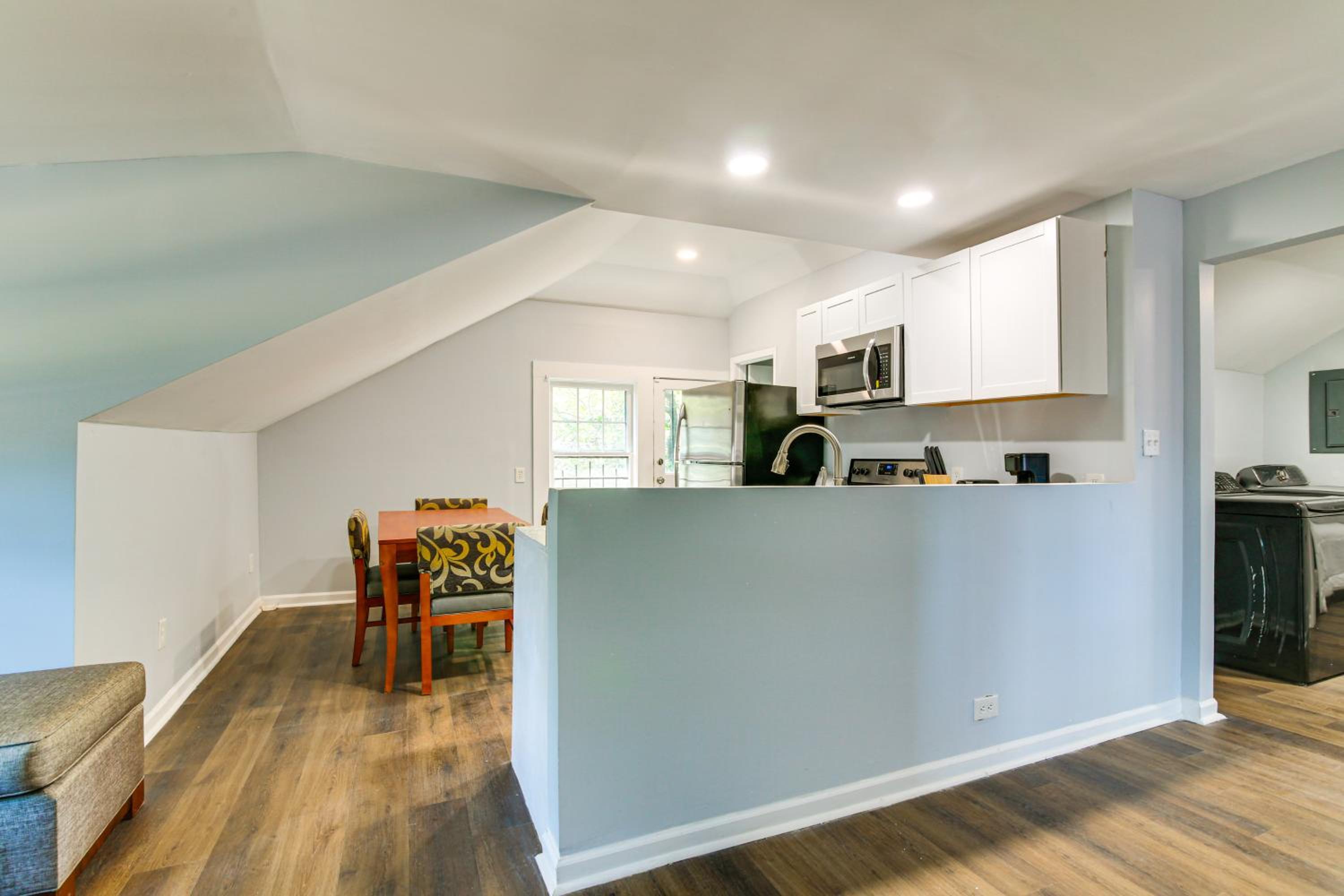 Midtown Home Near BBQ and Overton Park!