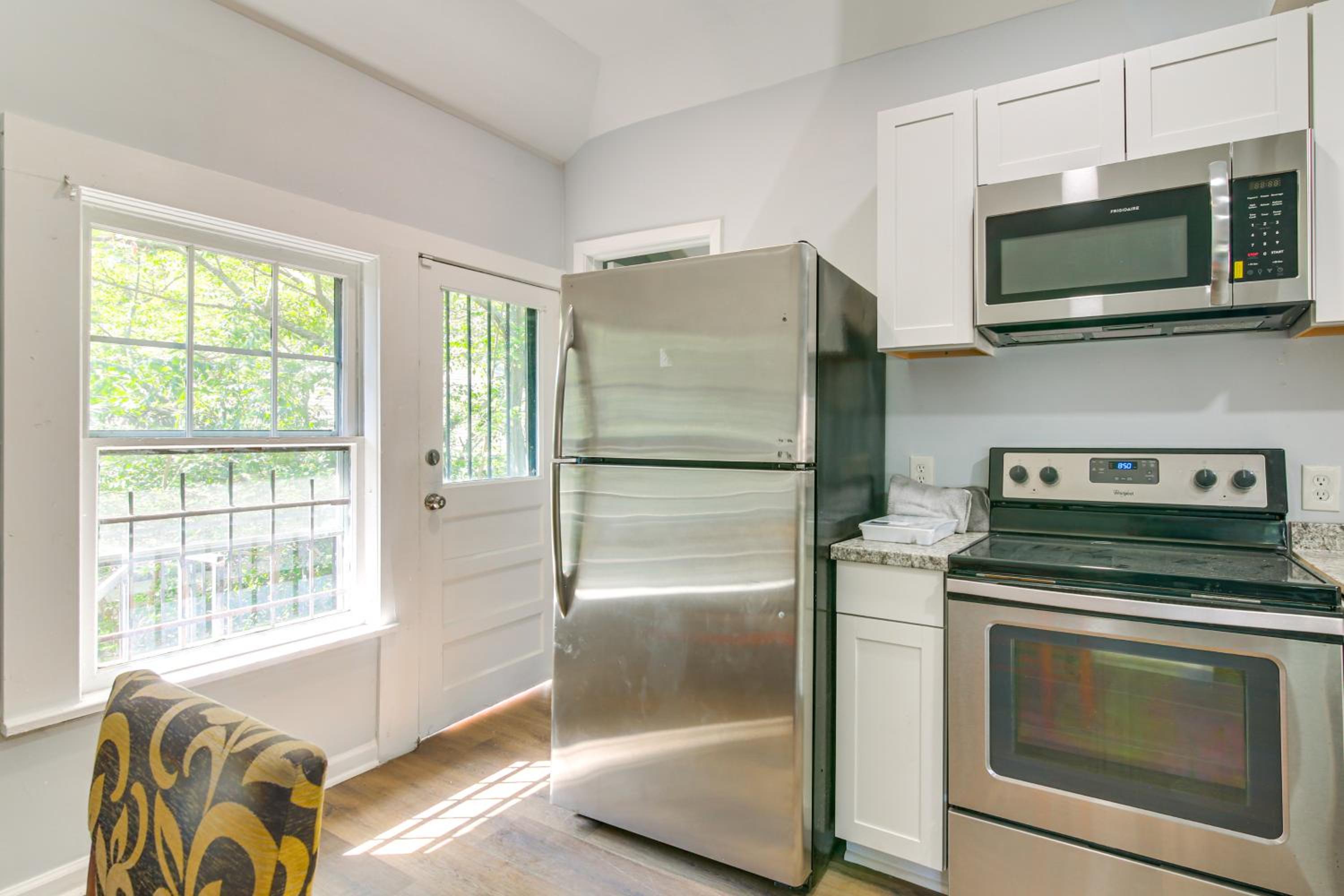 Midtown Home Near BBQ and Overton Park!