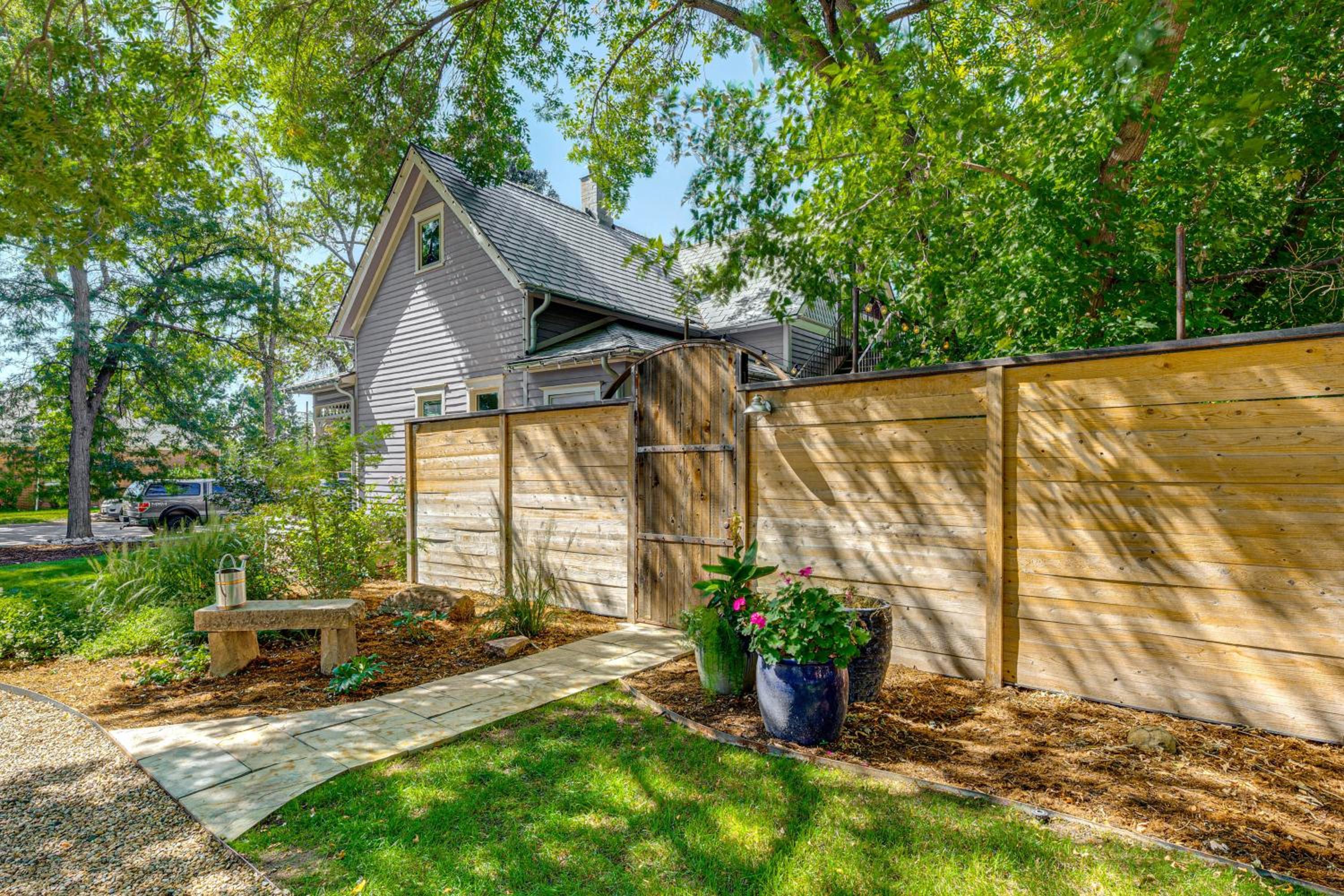 Downtown Walkability - The Purple House