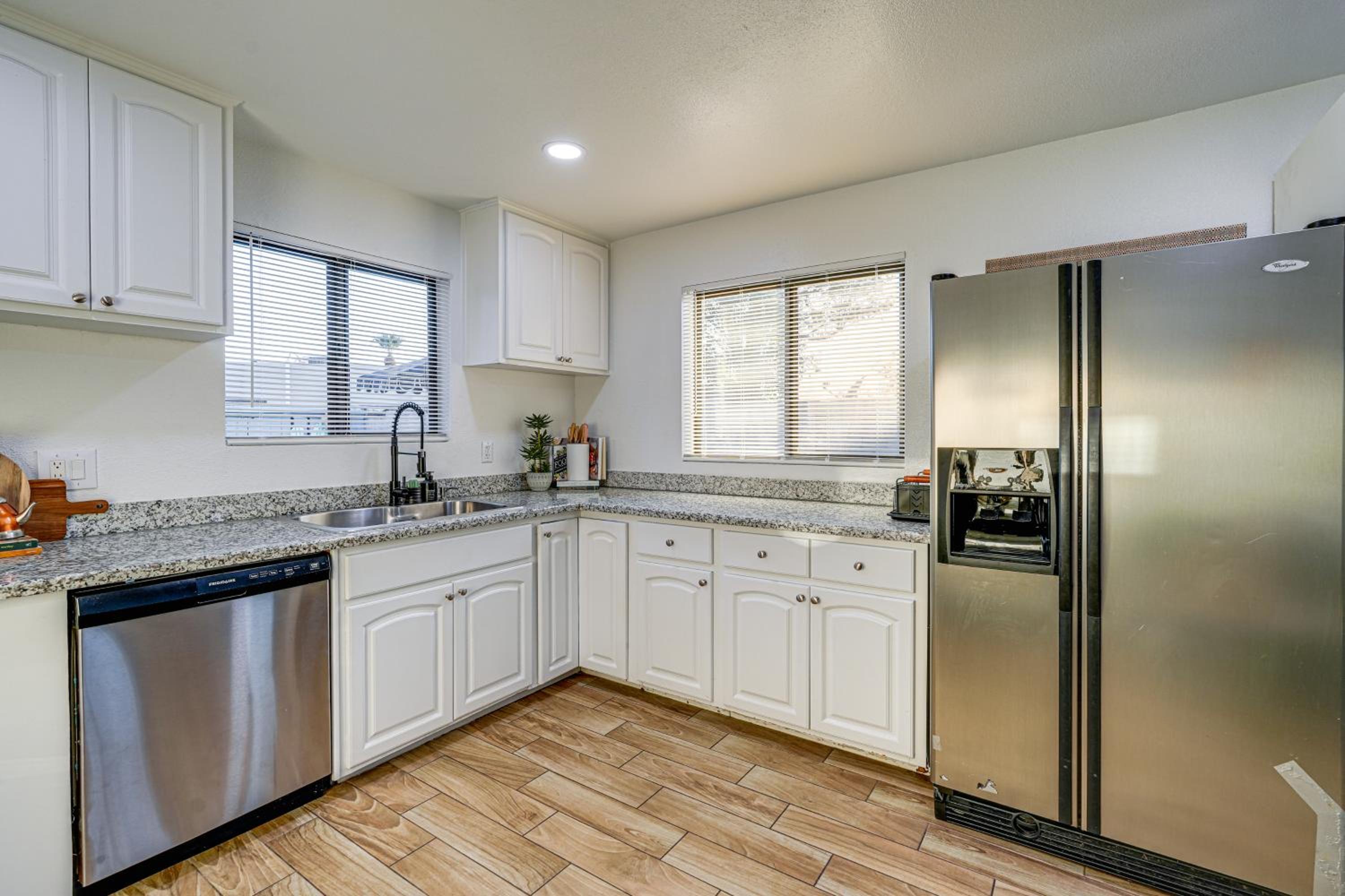 Easy Walk to Dtwn Gilbert, Family-Friendly Oasis!