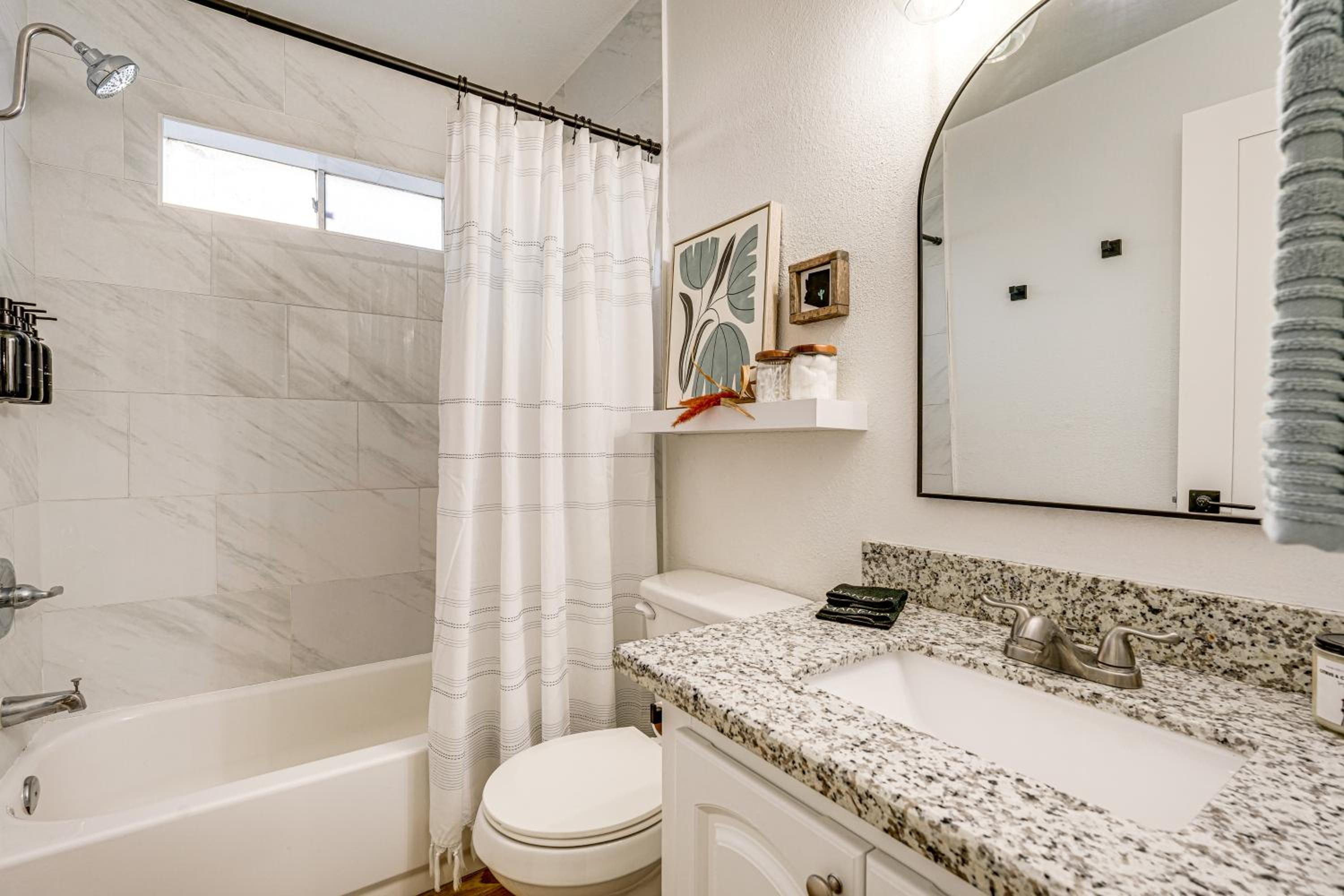 Easy Walk to Dtwn Gilbert, Family-Friendly Oasis!