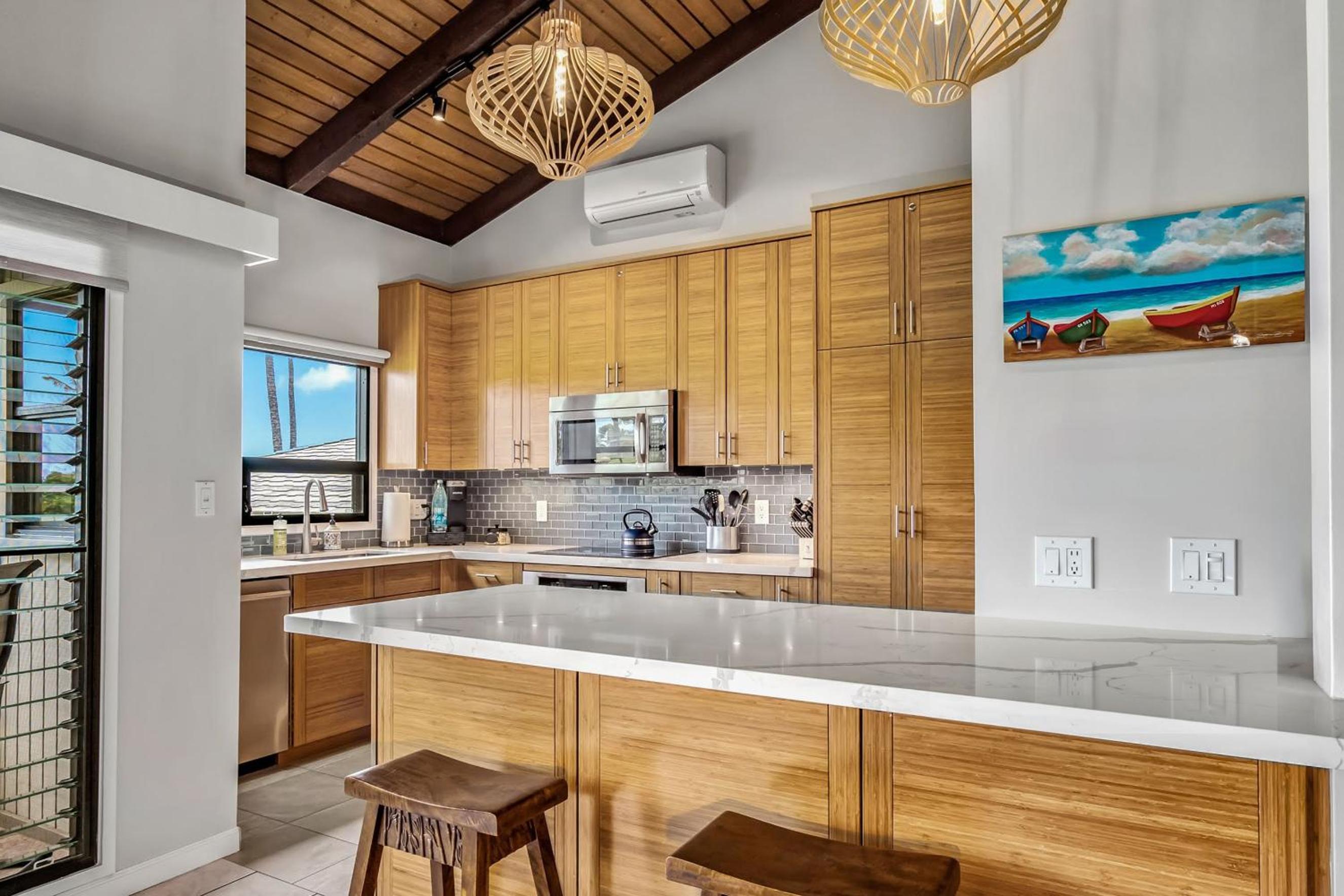 Wailea Ekolu 1204 - Modern Ocean View Condo w/ large Lanai, King Bed, & Split AC