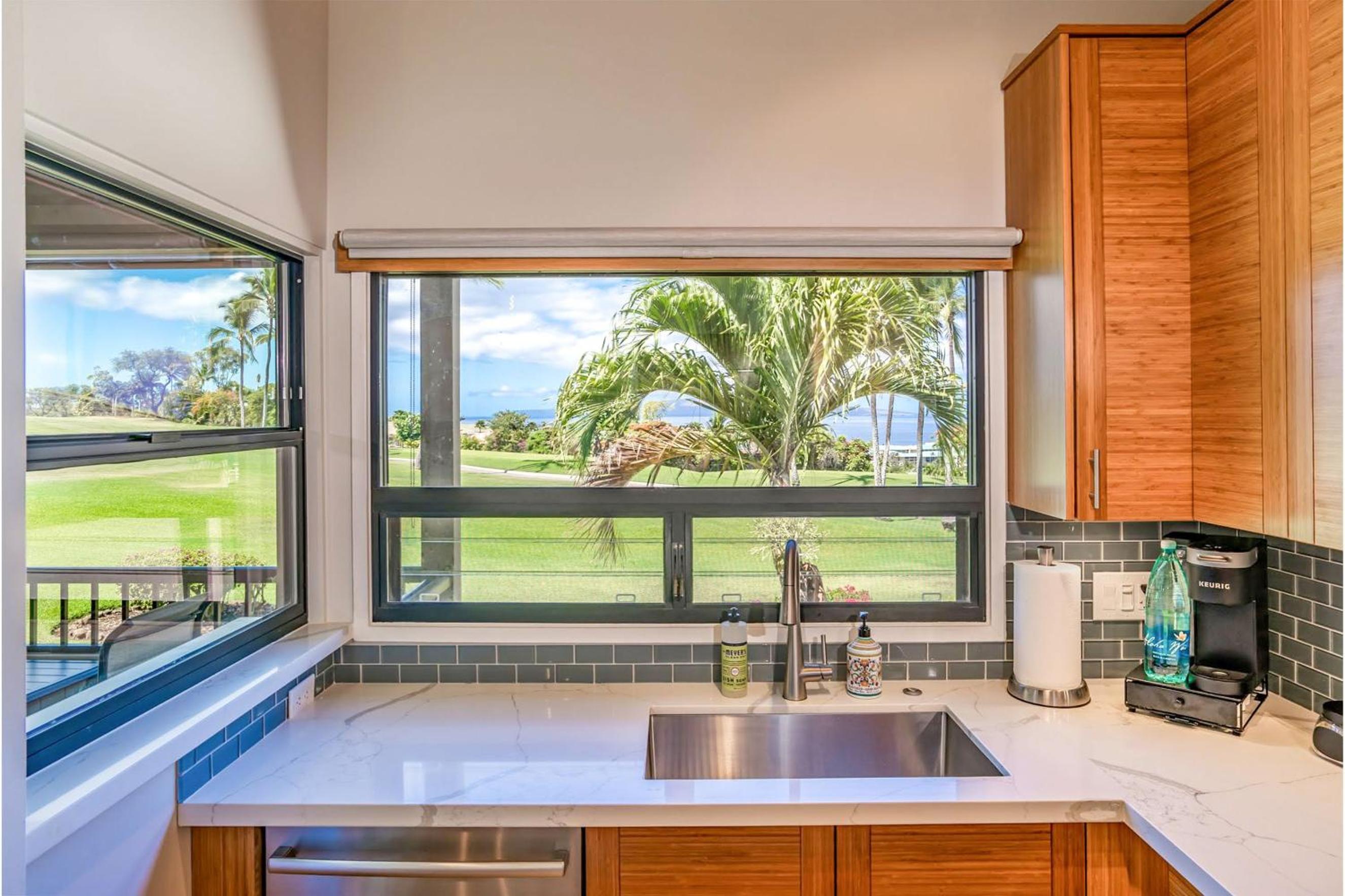 Wailea Ekolu 1204 - Modern Ocean View Condo w/ large Lanai, King Bed, & Split AC