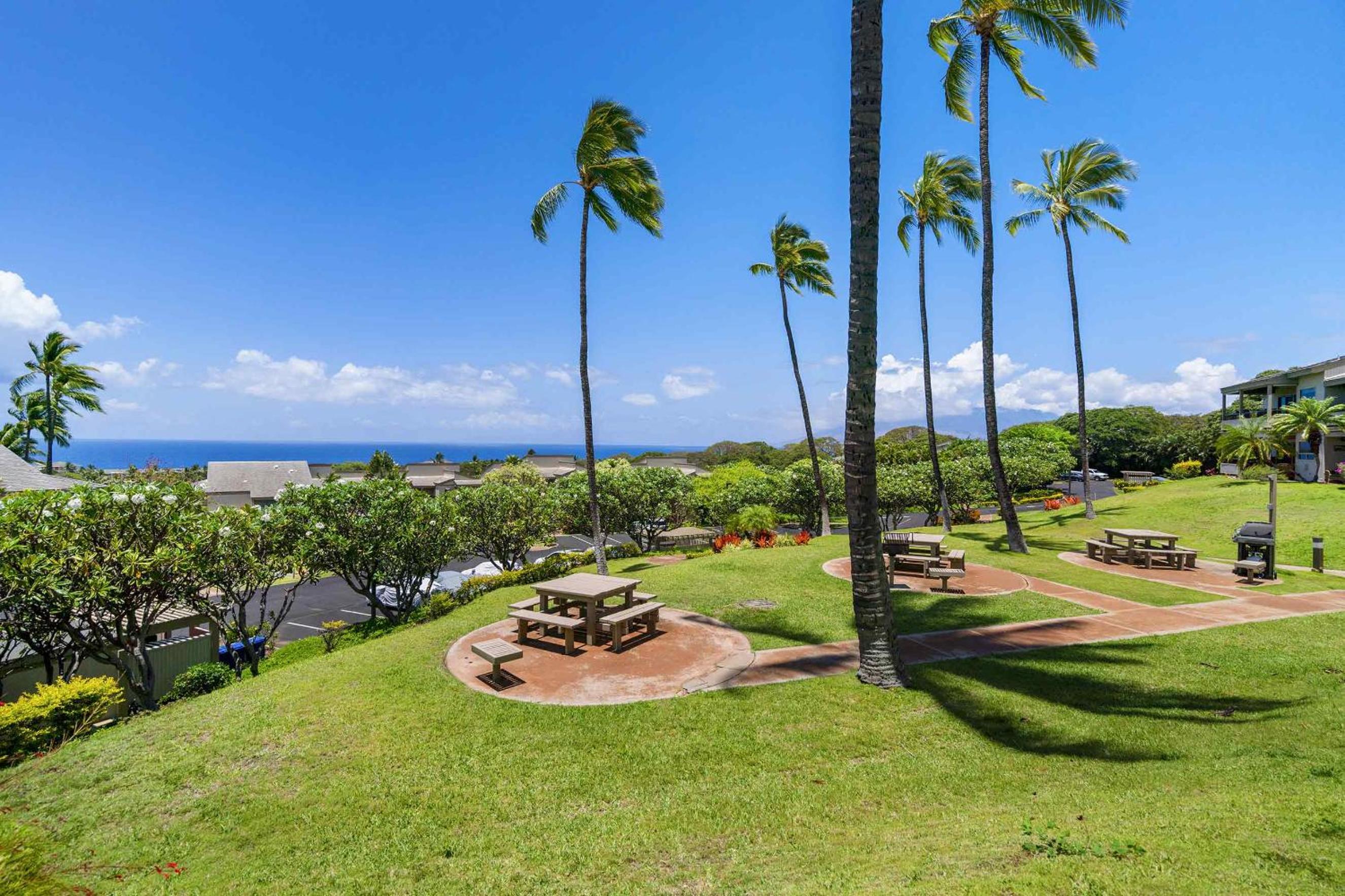 Wailea Ekolu 1204 - Modern Ocean View Condo w/ large Lanai, King Bed, & Split AC