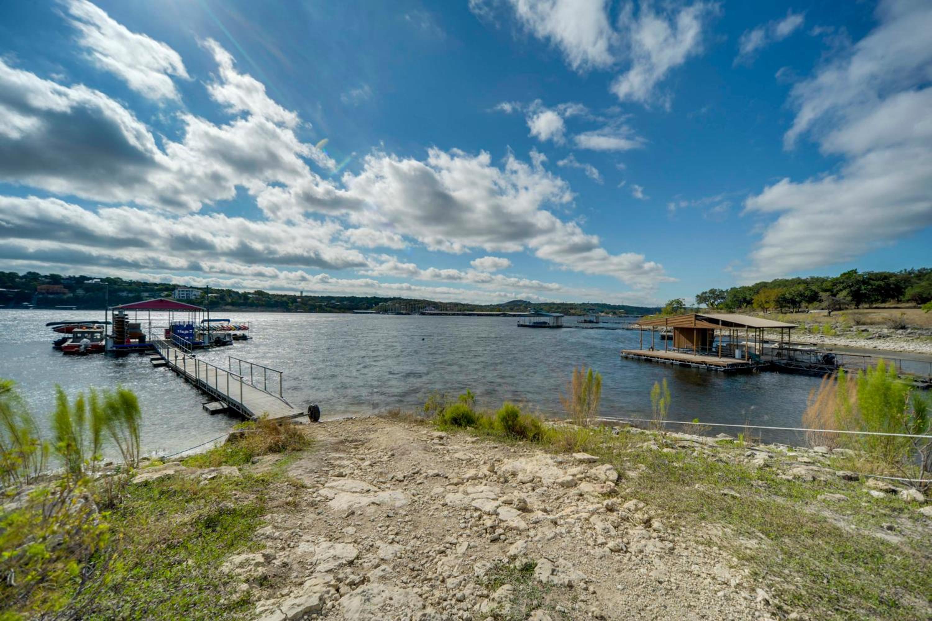 Walk to Lake Travis Austin Tiny Home with Hot Tub!