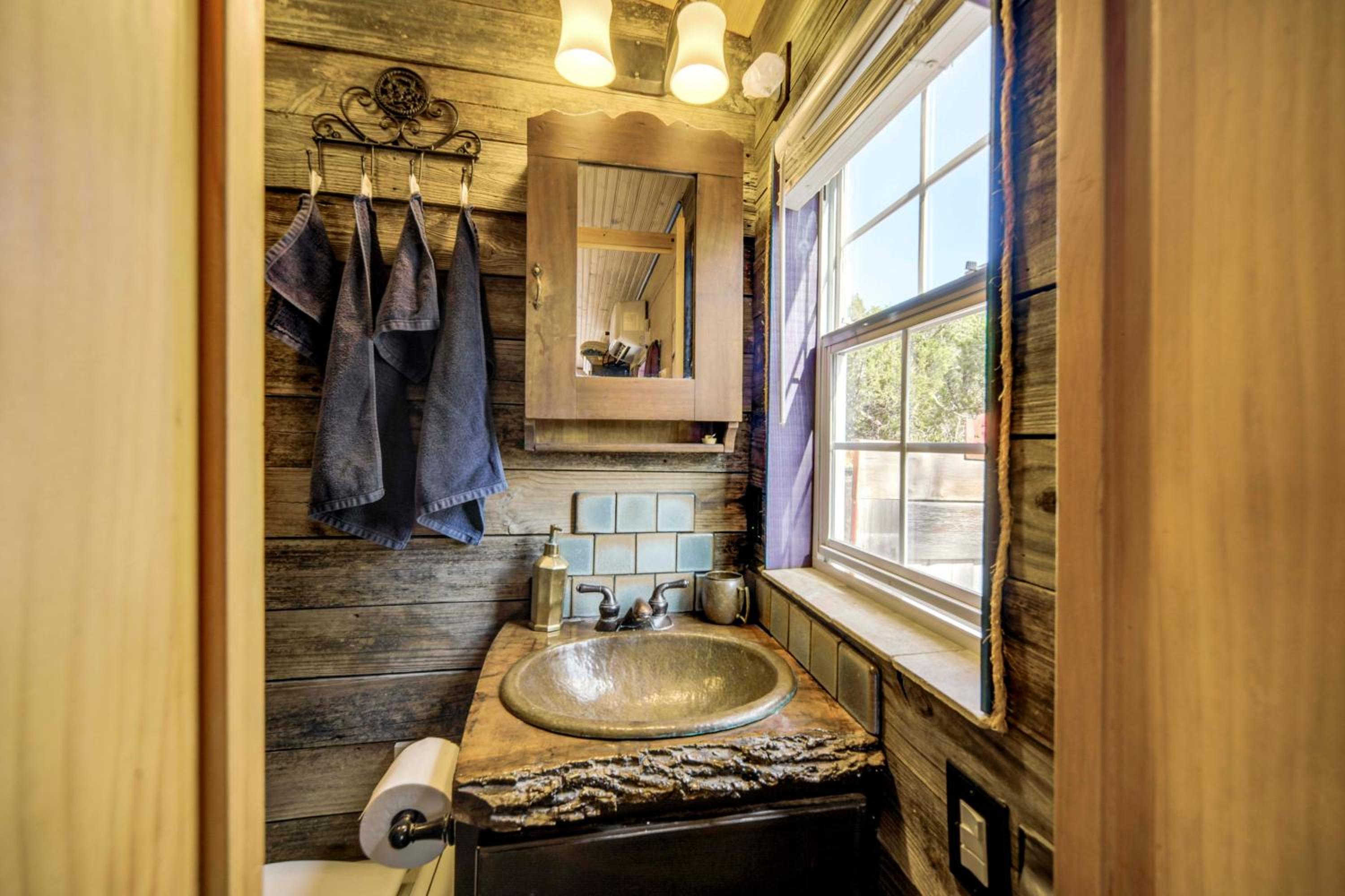 Walk to Lake Travis Austin Tiny Home with Hot Tub!