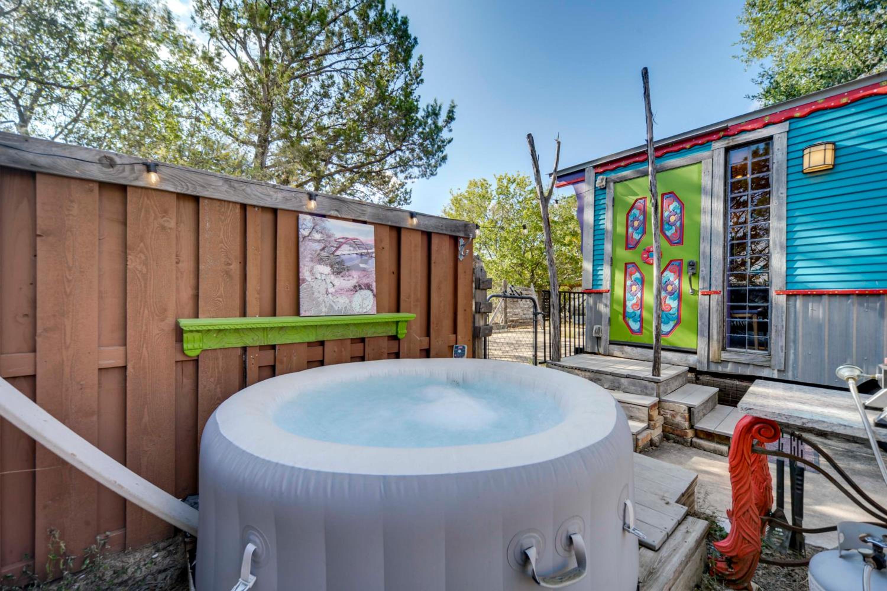 Walk to Lake Travis Austin Tiny Home with Hot Tub!