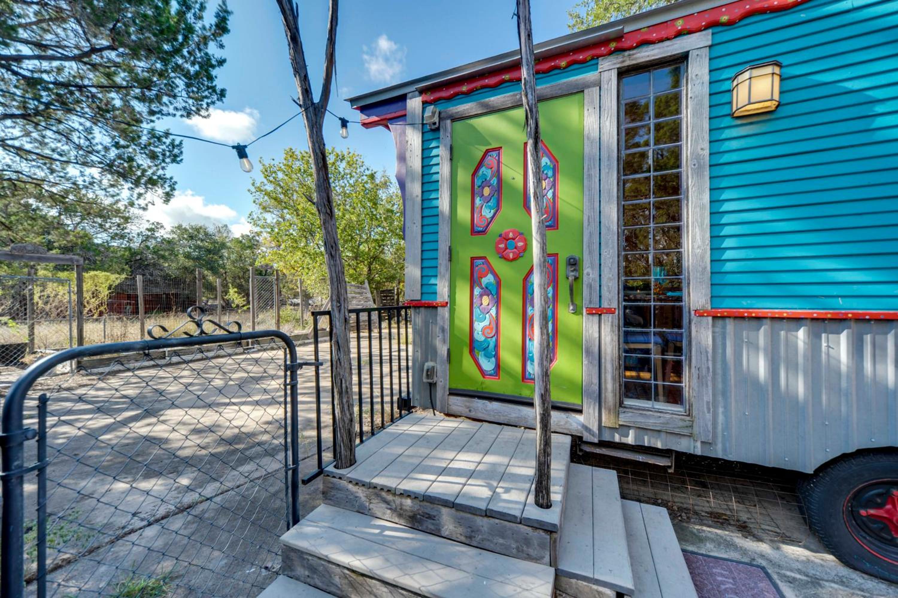 Walk to Lake Travis Austin Tiny Home with Hot Tub!