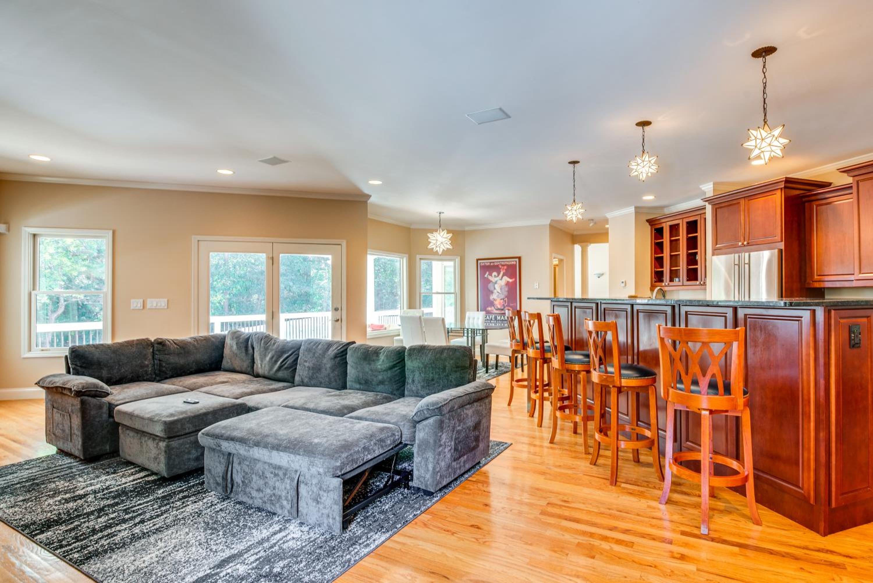 Theater Room and Gazebo Luxury Retreat in Ellenwood