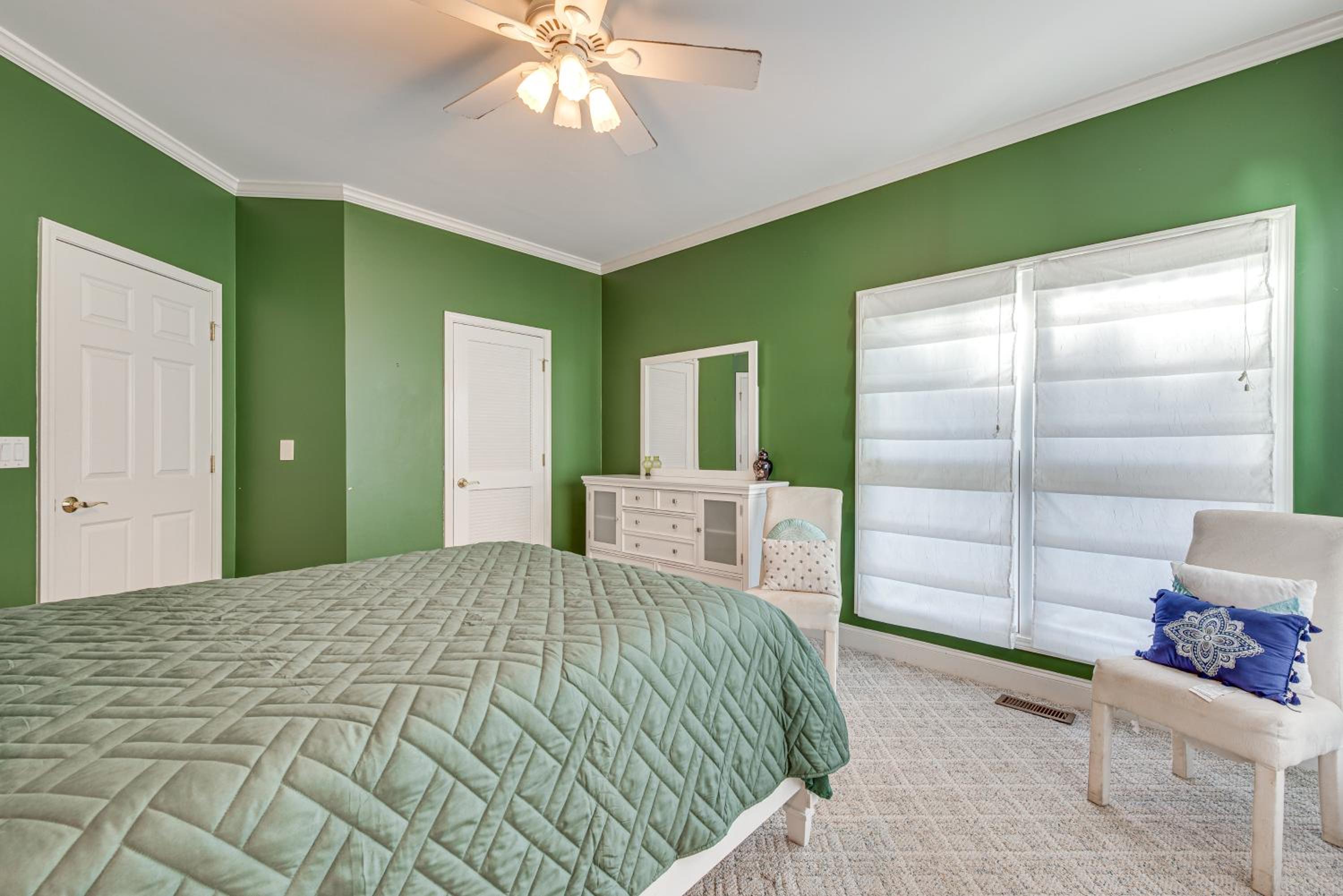 Theater Room and Gazebo Luxury Retreat in Ellenwood