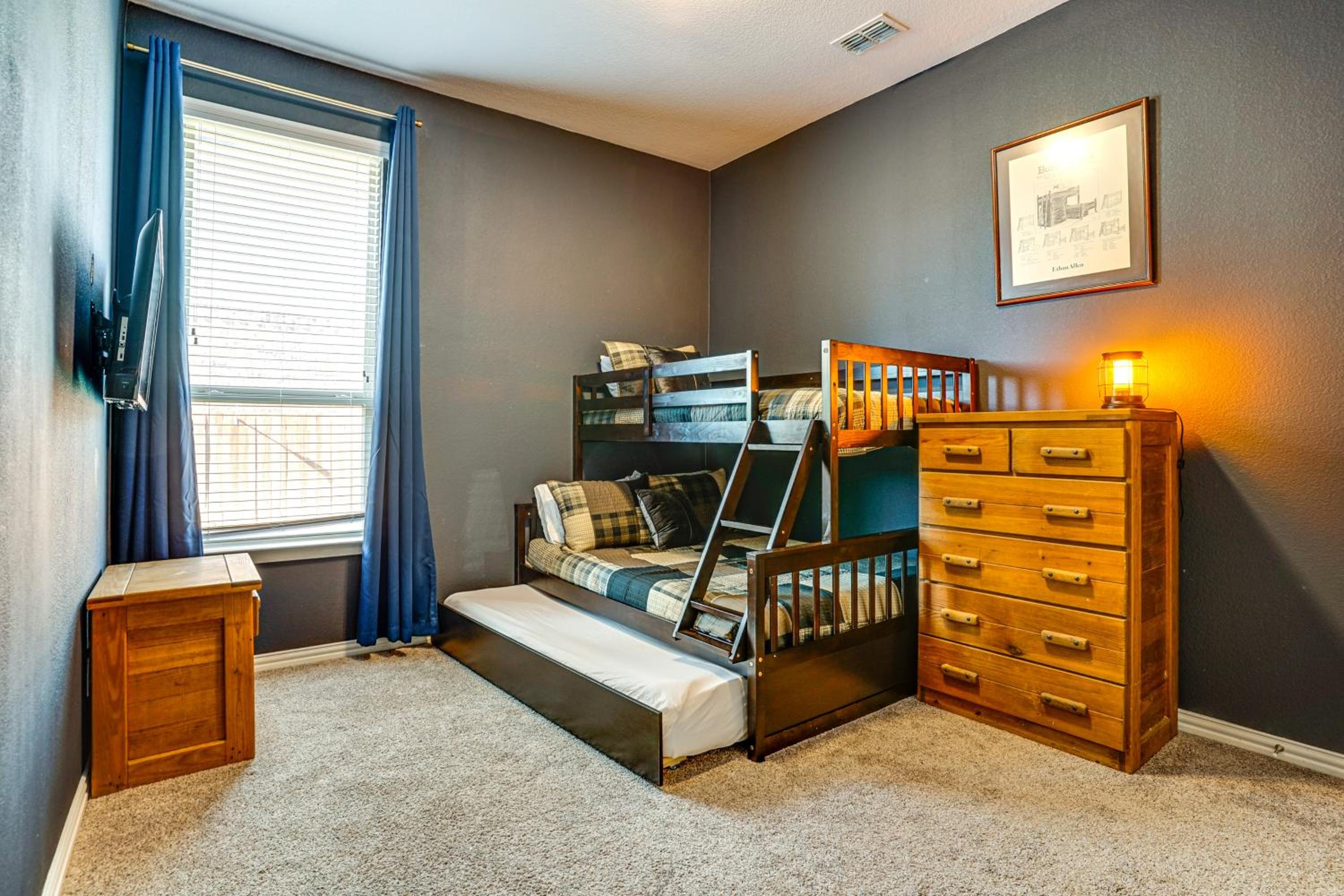 Less Than 20 Mi to Fort Worth Family-Friendly Aledo Home