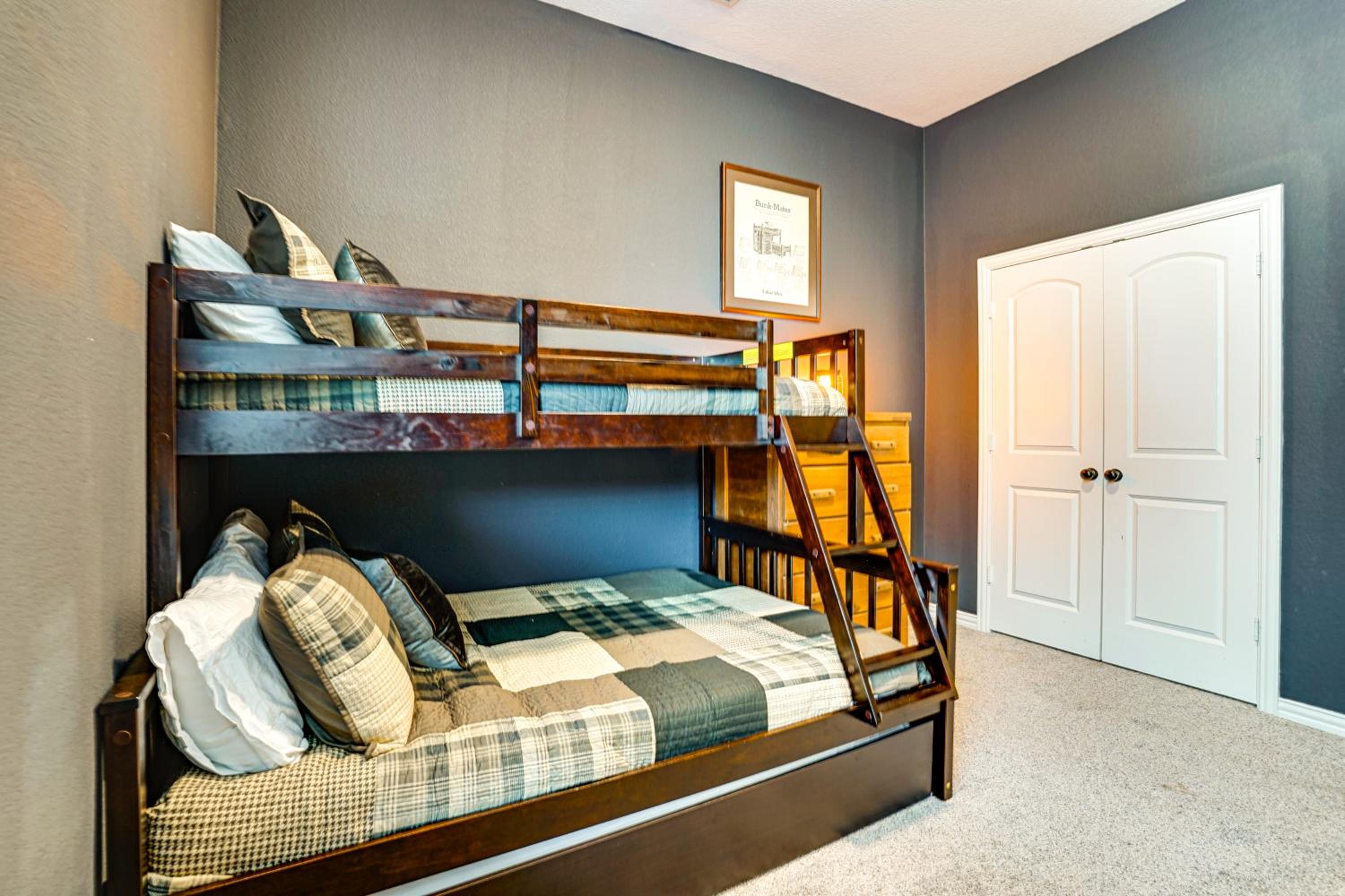 Less Than 20 Mi to Fort Worth Family-Friendly Aledo Home