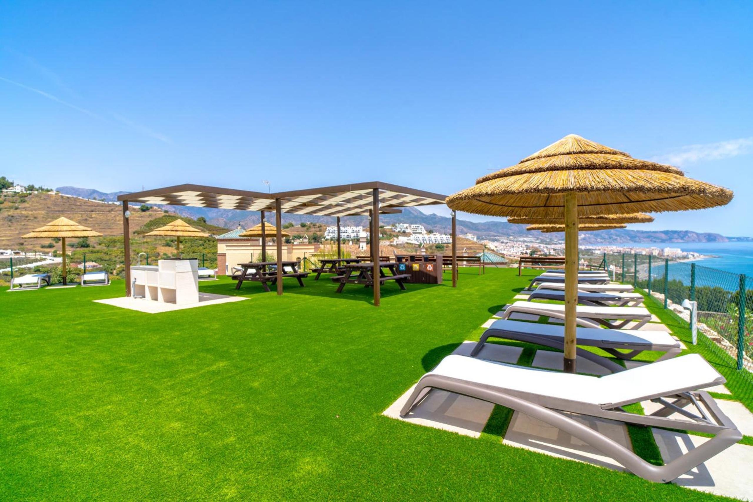 Bayview Hills Suite by Casasol