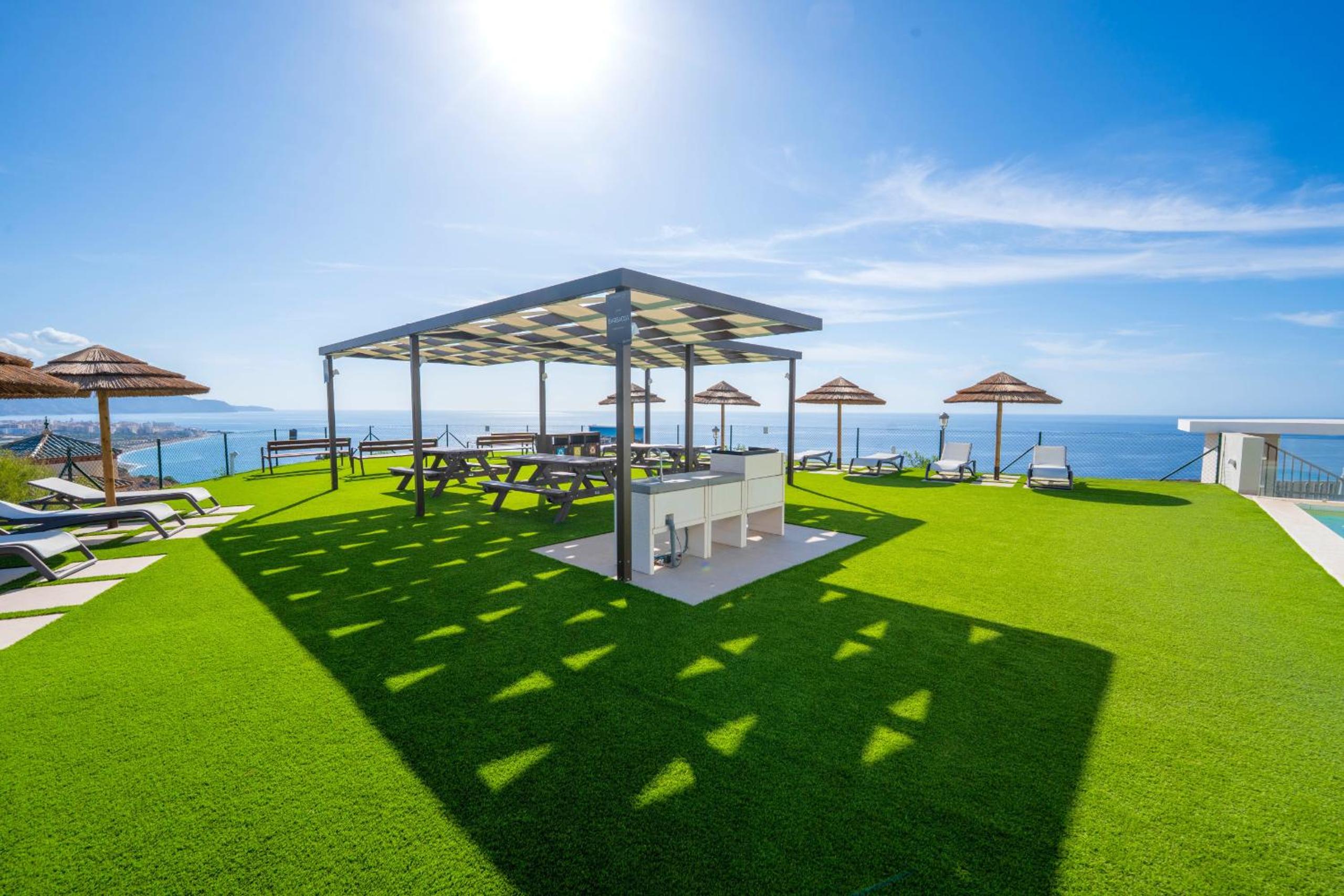 Bayview Hills Suite by Casasol