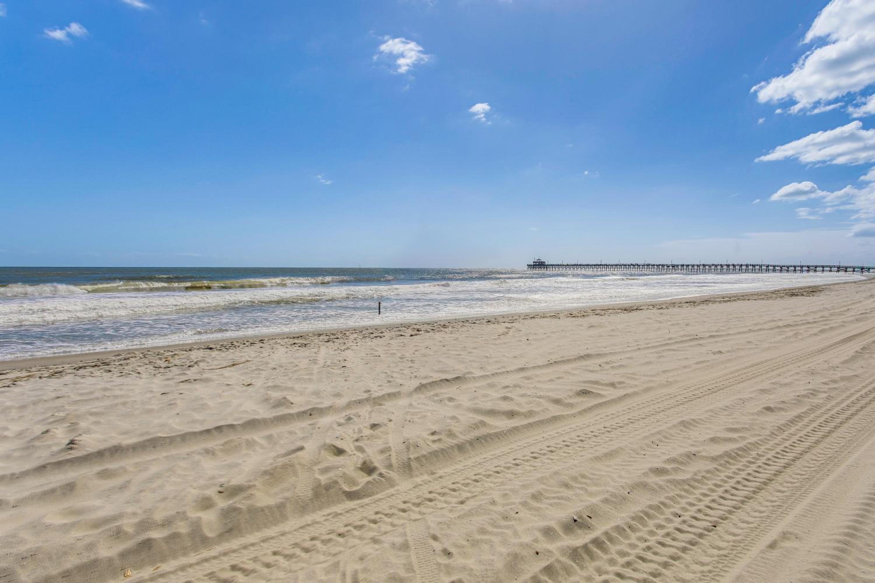 Steps to Shore and Pier Condo in North Myrtle Beach