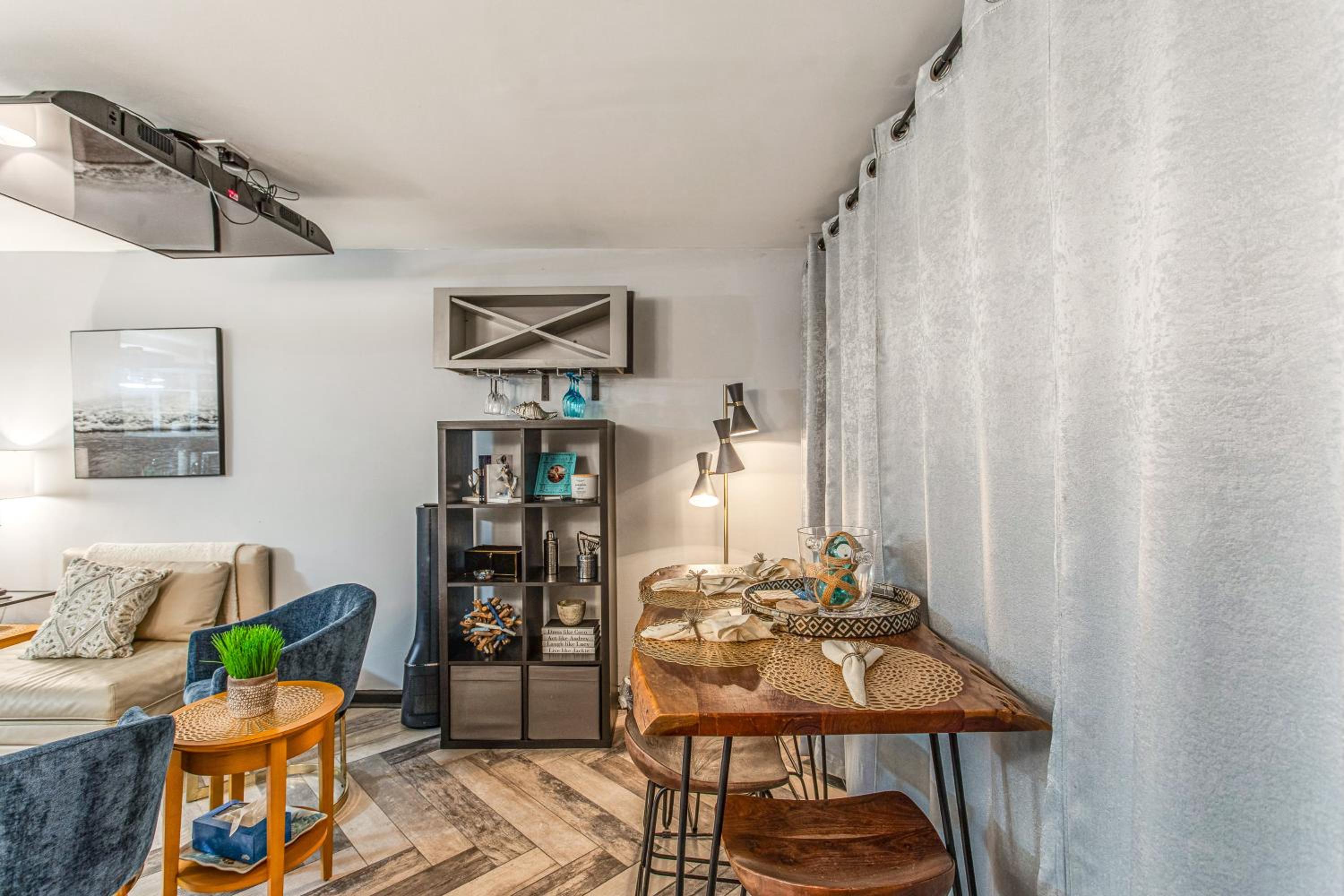 Steps to Shore and Pier Condo in North Myrtle Beach