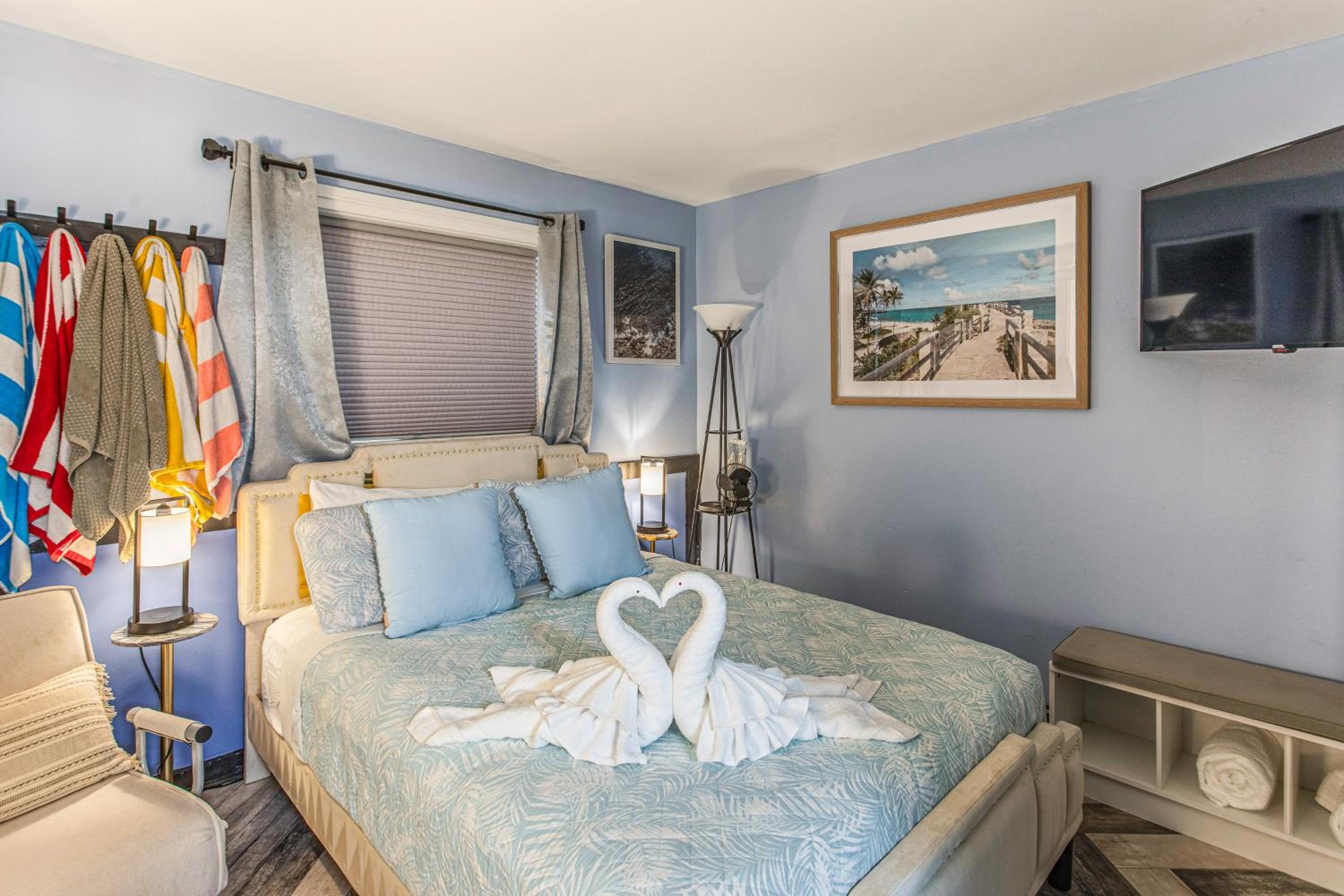 Steps to Shore and Pier Condo in North Myrtle Beach