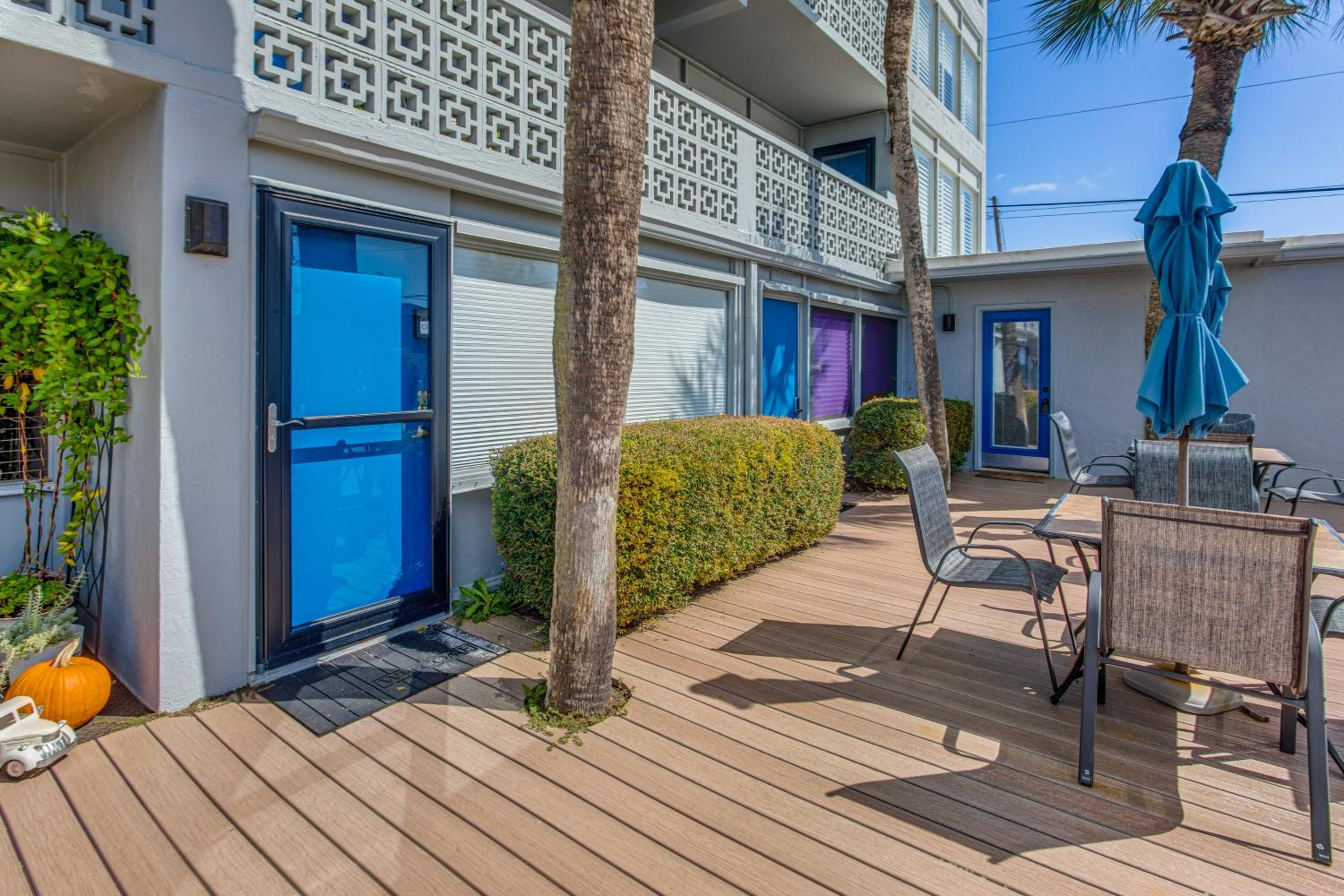 Steps to Shore and Pier Condo in North Myrtle Beach