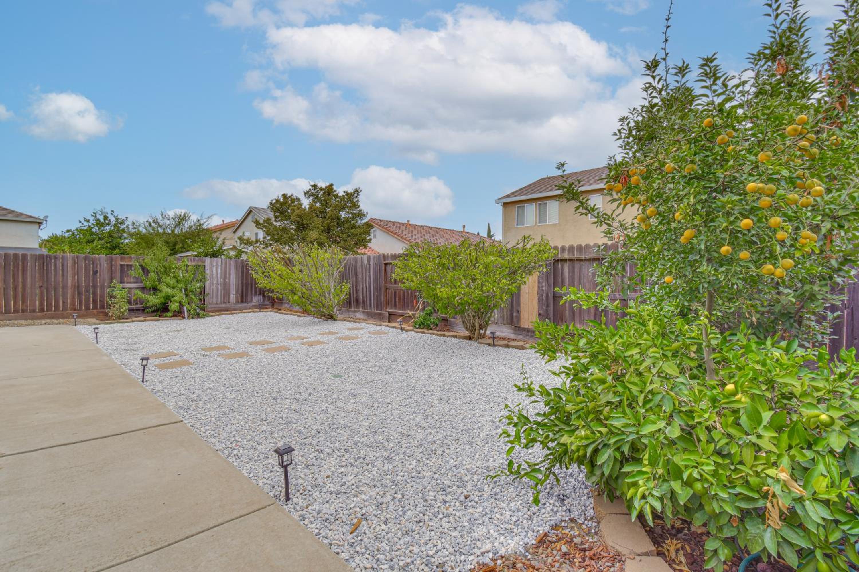 7 Mi to Lake Yosemite Family Home with Fenced Yard