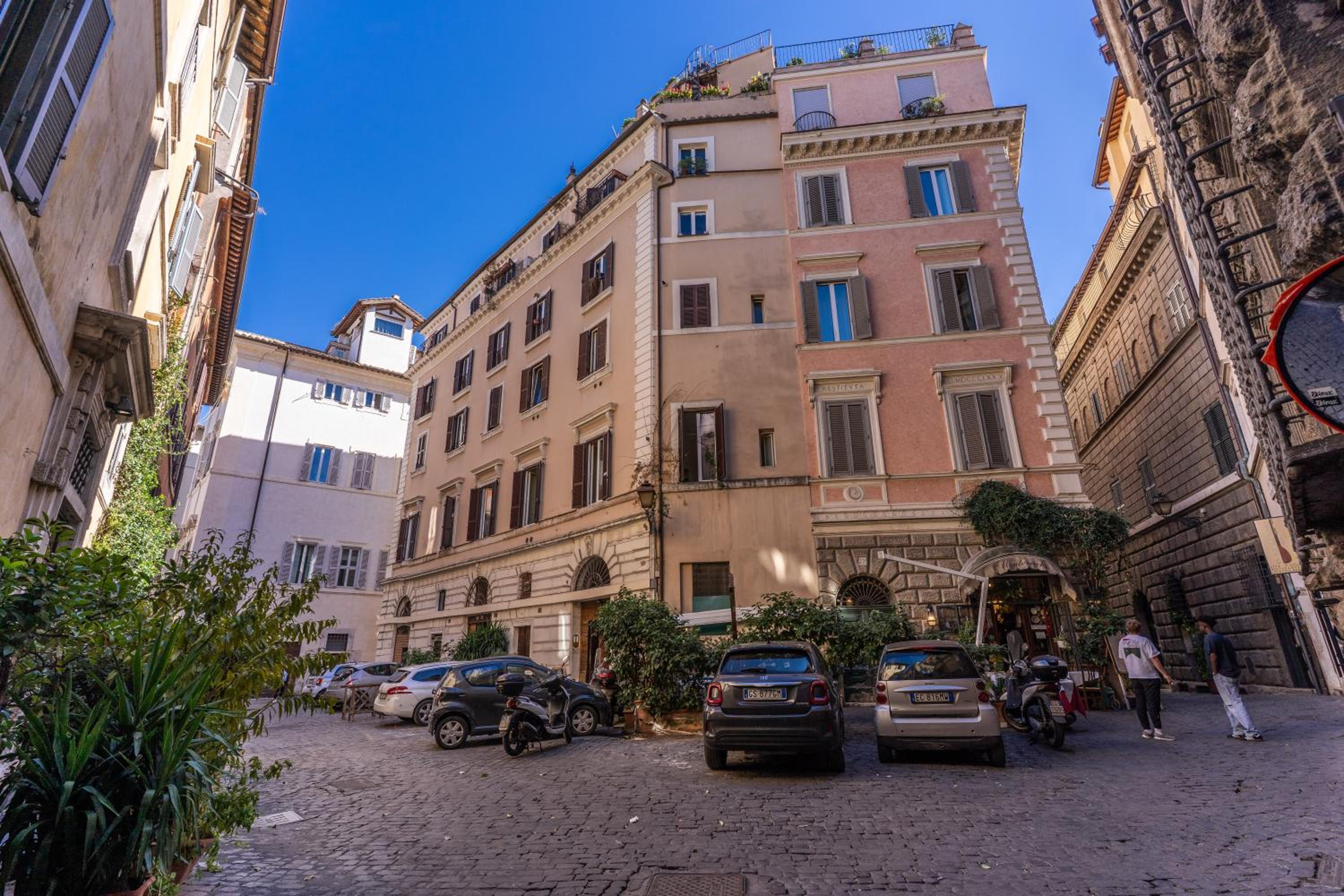 Montevecchio6 Navona Residence