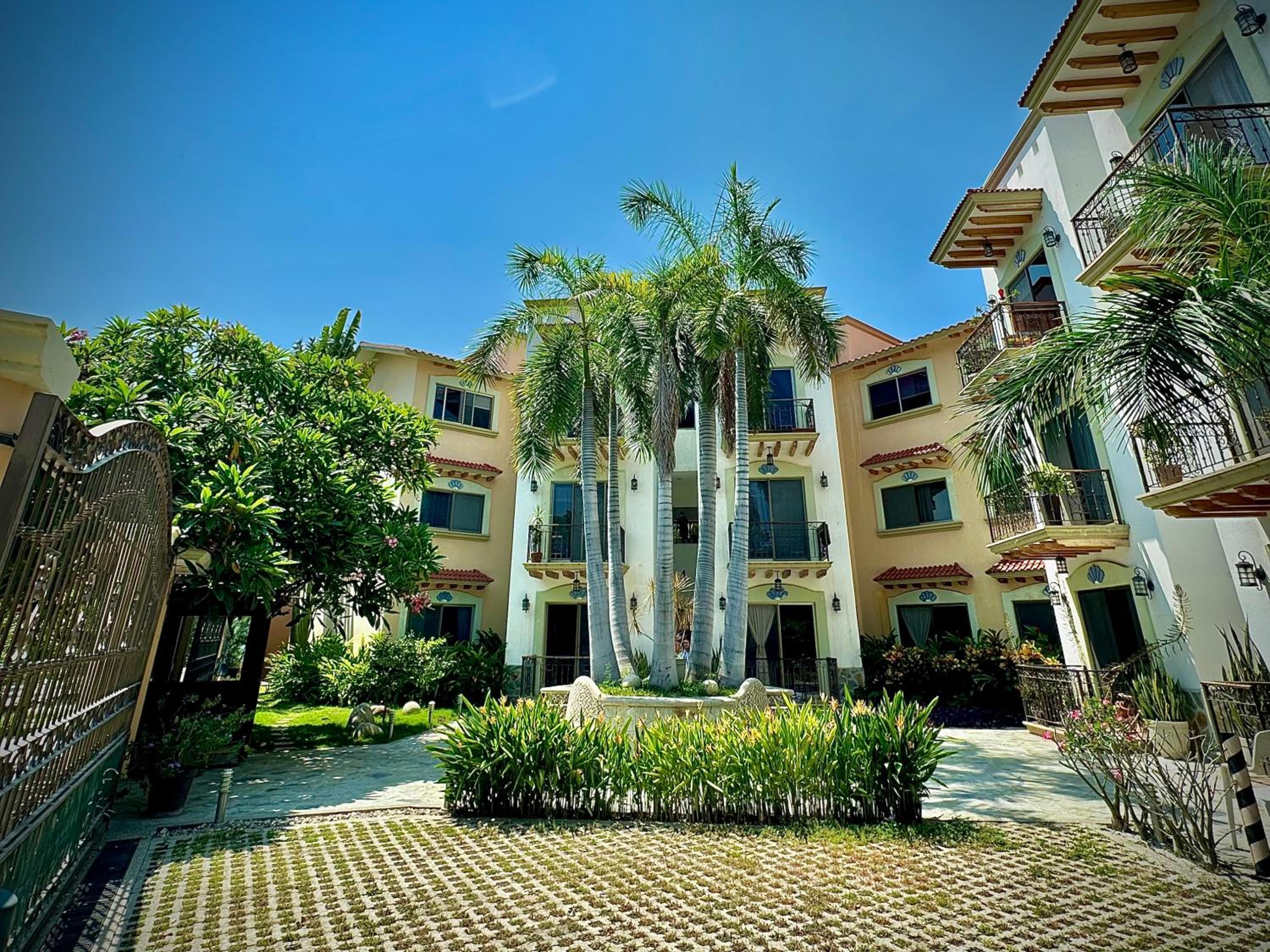 Depa 102A en Huatulco con alberca y terraza 5 min playa