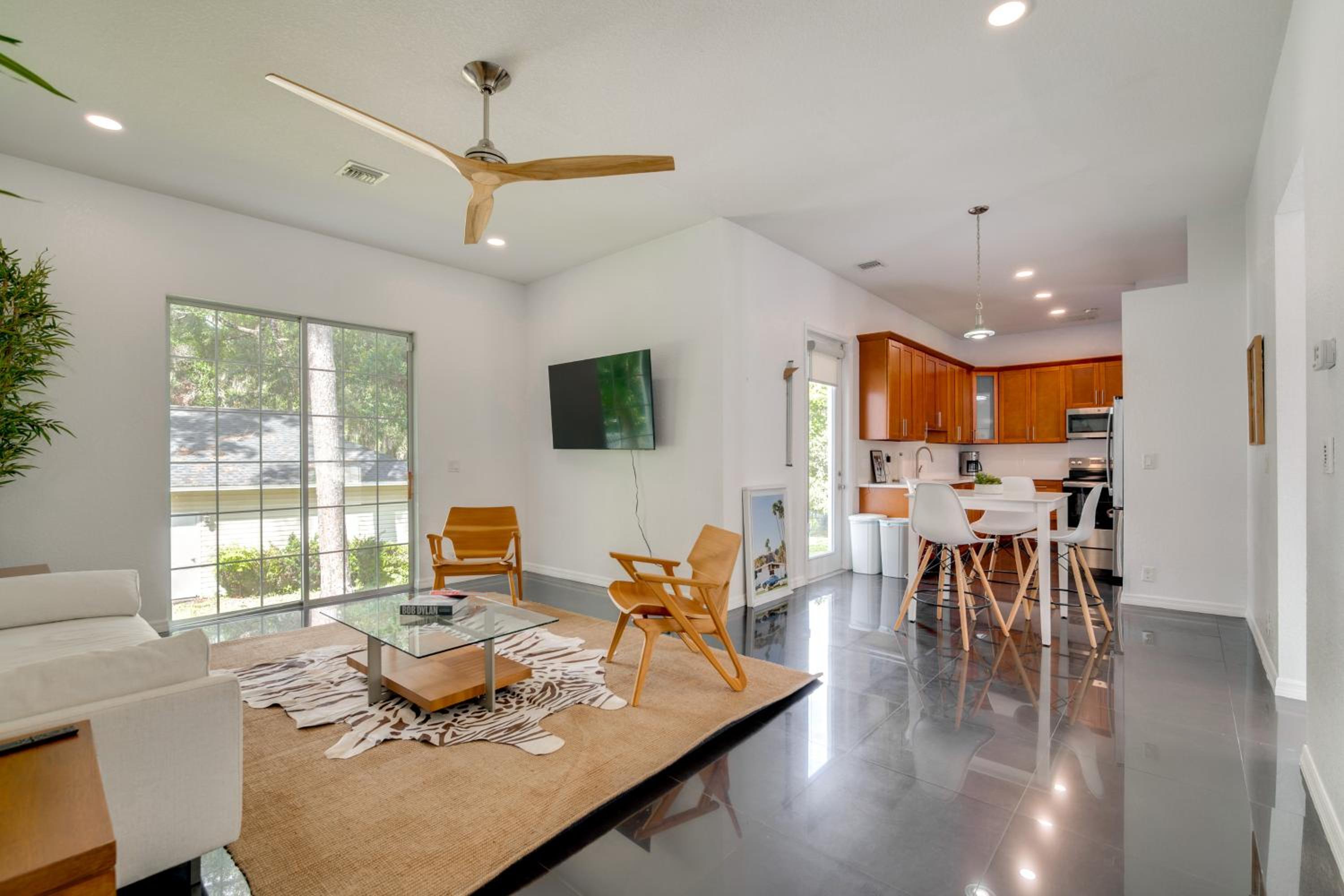 4 Mi to Equestrian Center! Modern Ocala Home