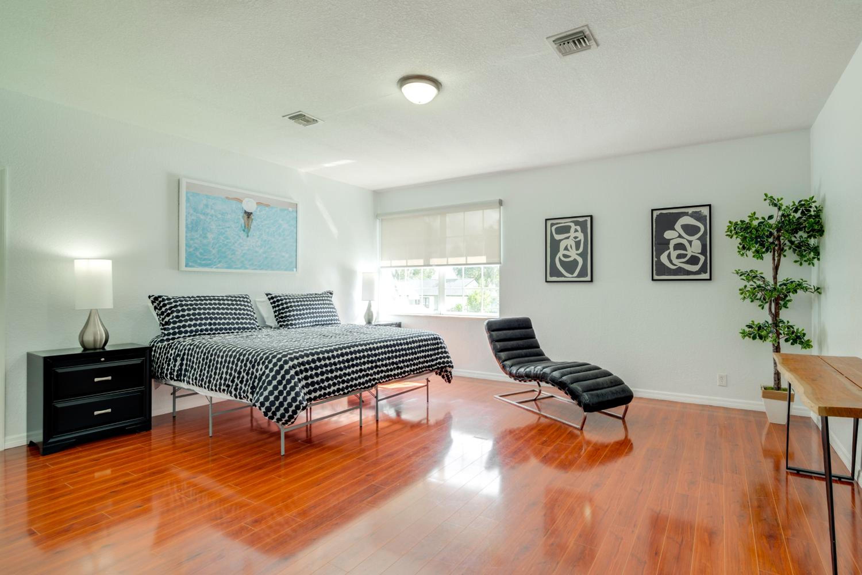4 Mi to Equestrian Center! Modern Ocala Home