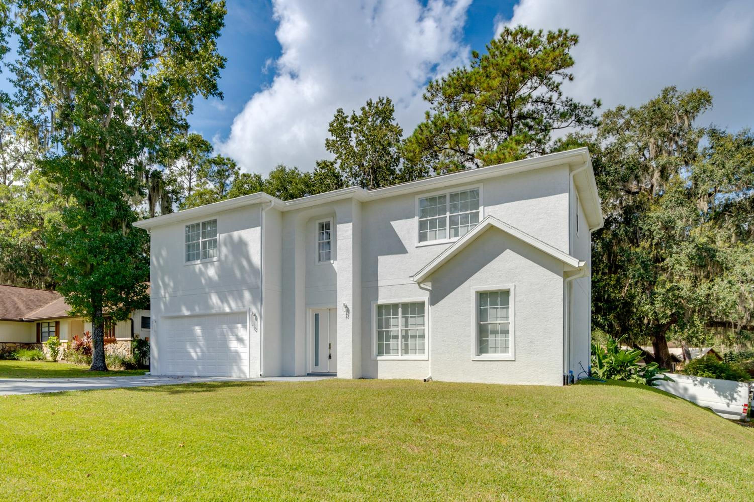 4 Mi to Equestrian Center! Modern Ocala Home