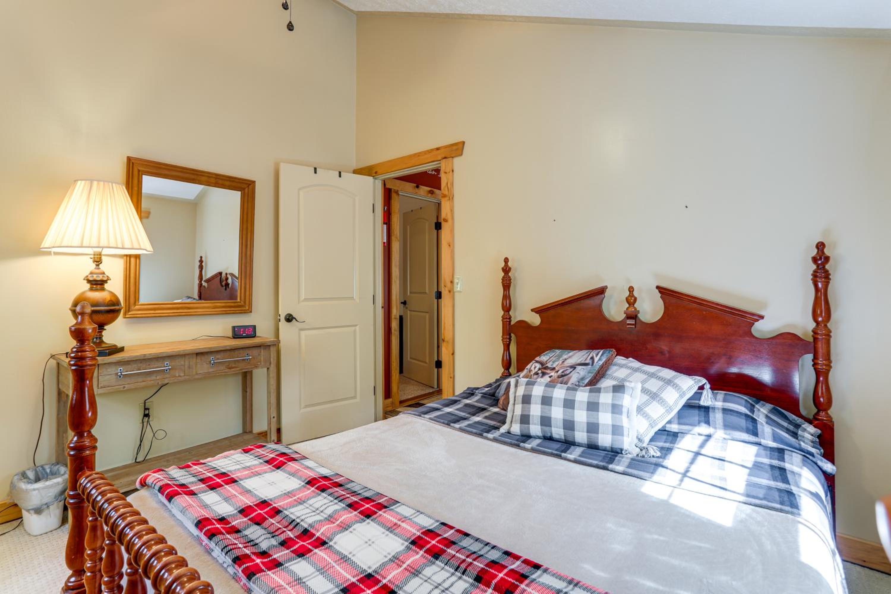8 Private Acres Little Mahoning Creek Cabin!
