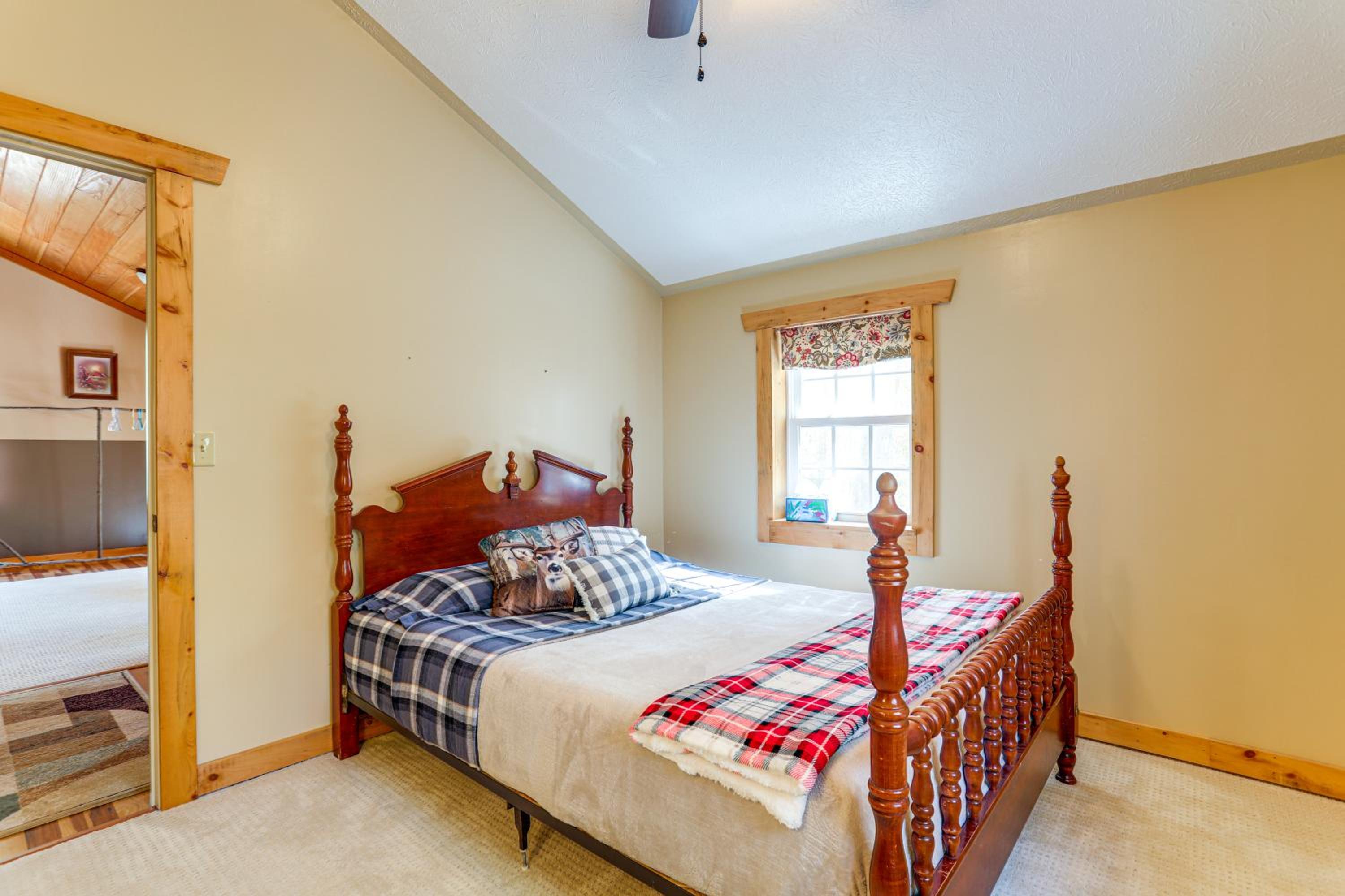 8 Private Acres Little Mahoning Creek Cabin!