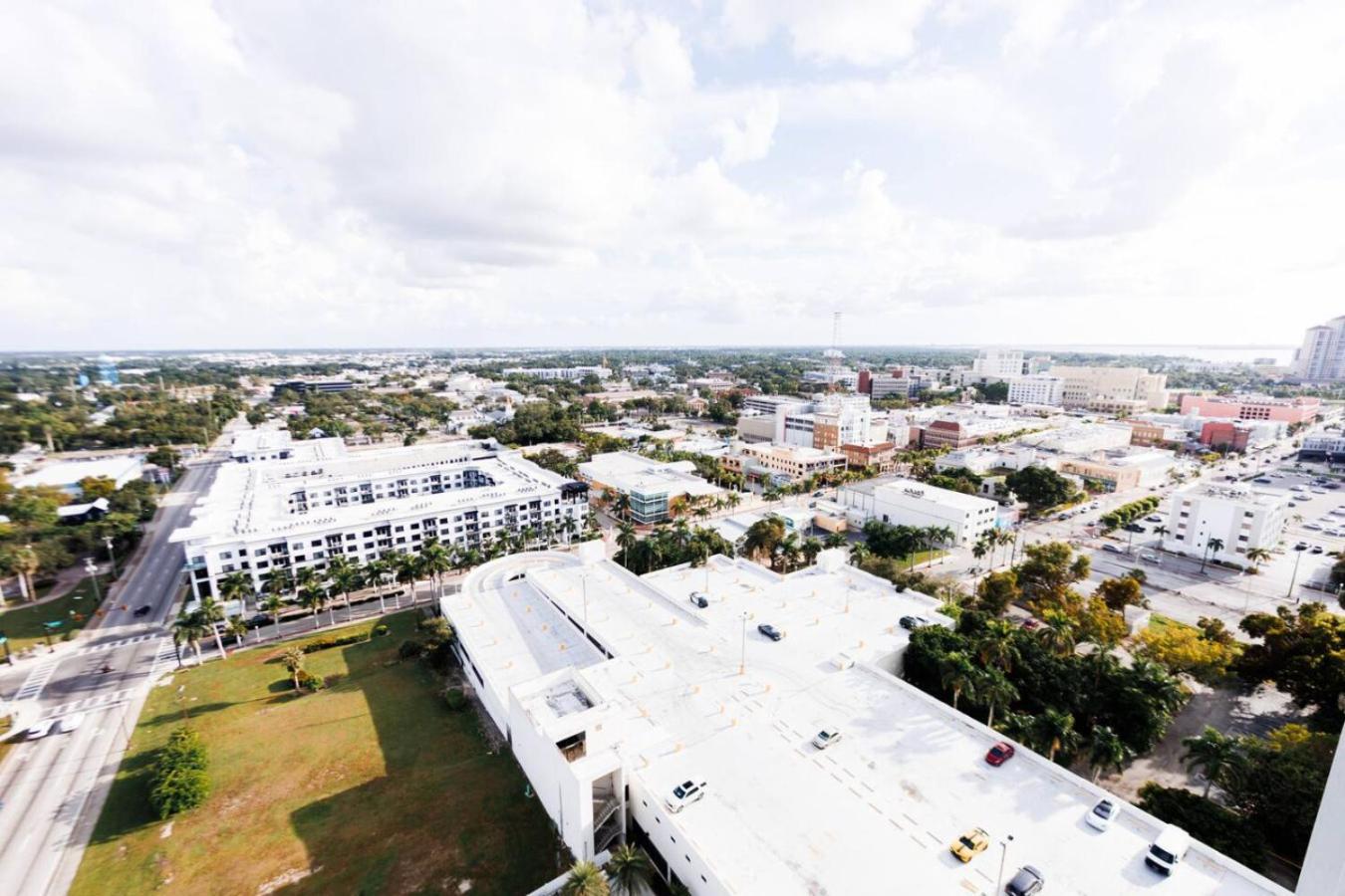 Executive King Suite City View Downtown Ft Myers