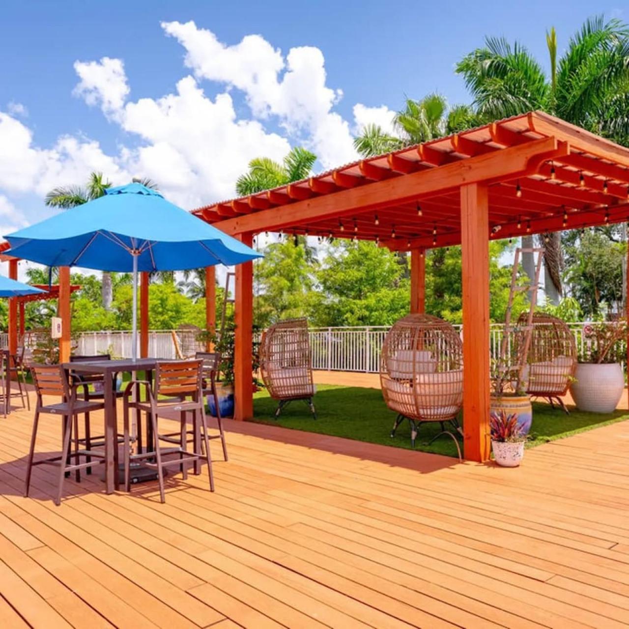Executive King Suite City View Downtown Ft Myers