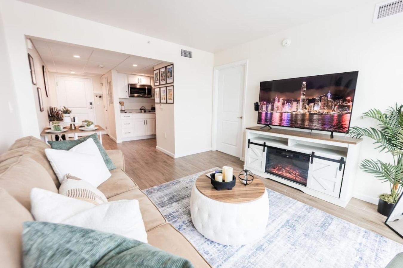 Executive King Suite City View Downtown Ft Myers