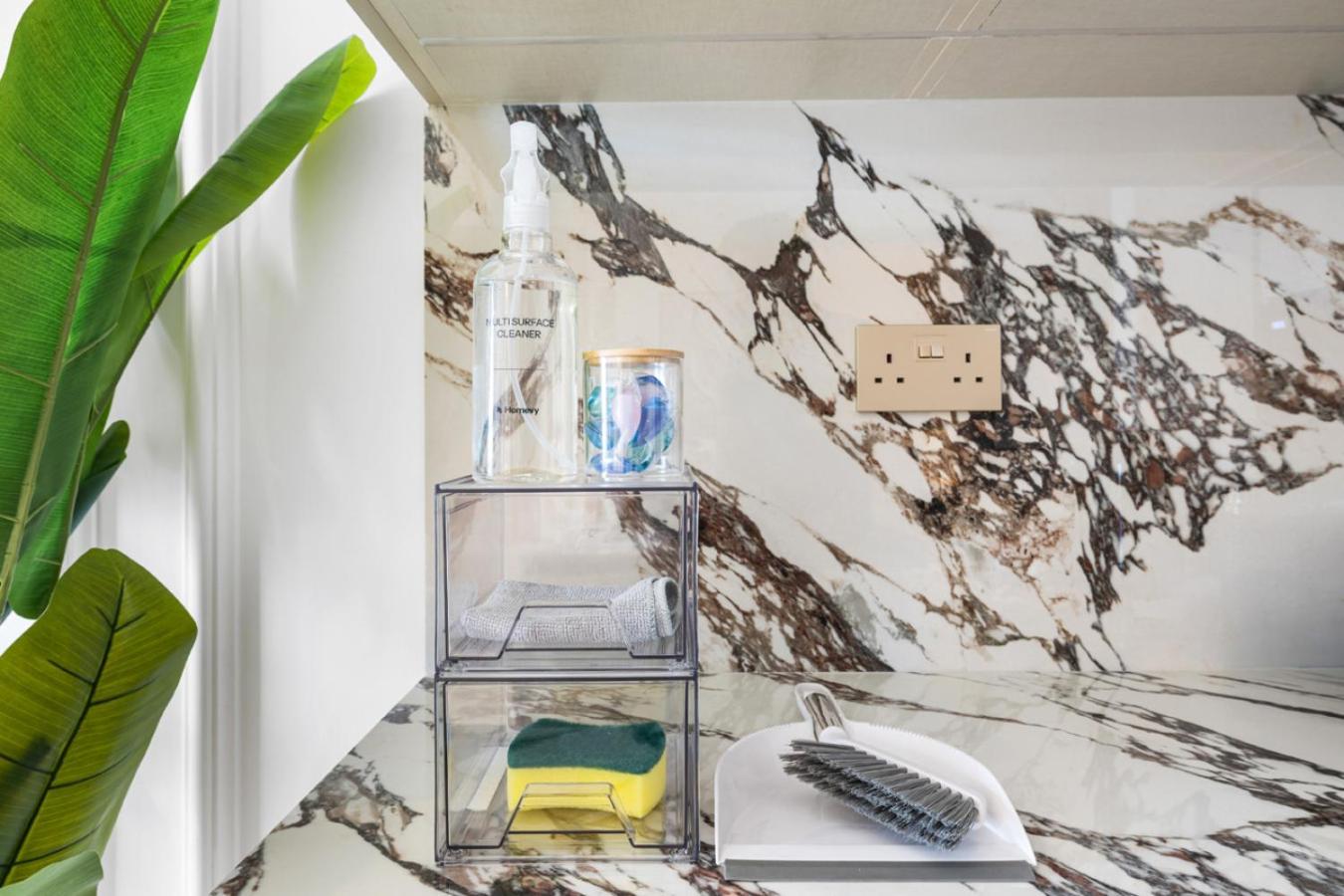 Stylish 1BR with PS5, Sauna and Kids' Play Area
