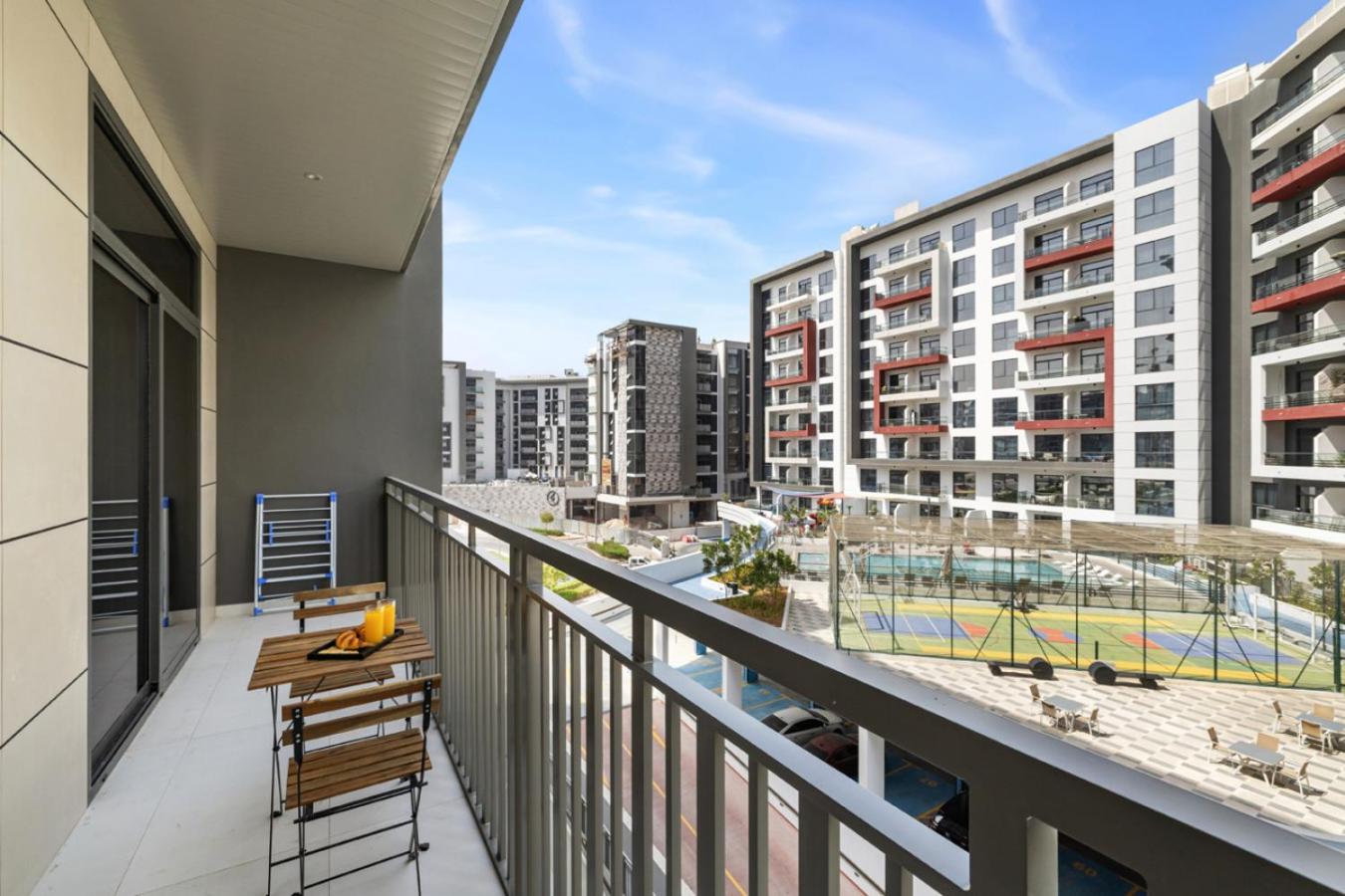Stylish 1BR with PS5, Sauna and Kids' Play Area